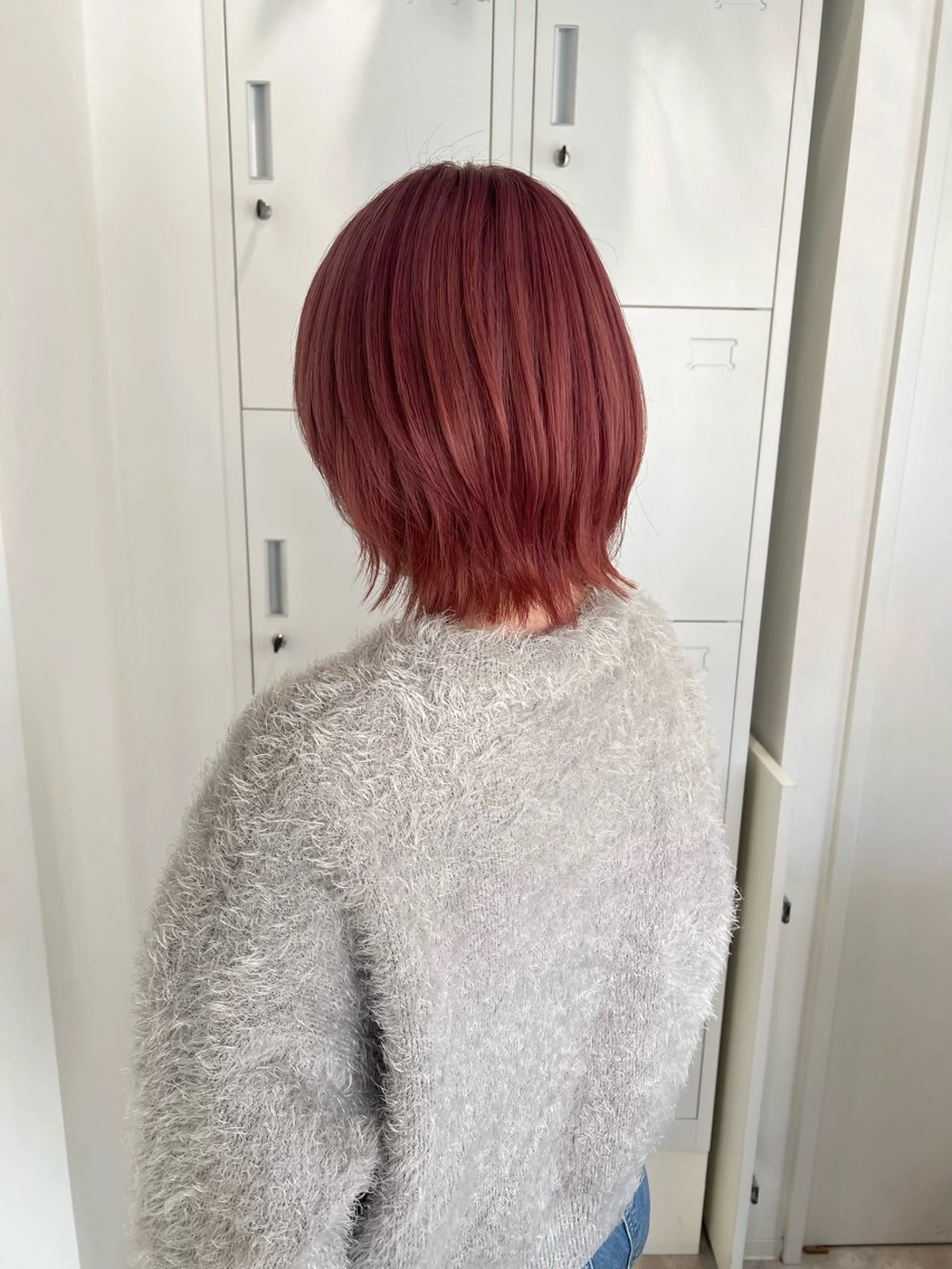 ショート カラー ブリーチ ヘアカラー 黒阪 なみのヘアスタイル