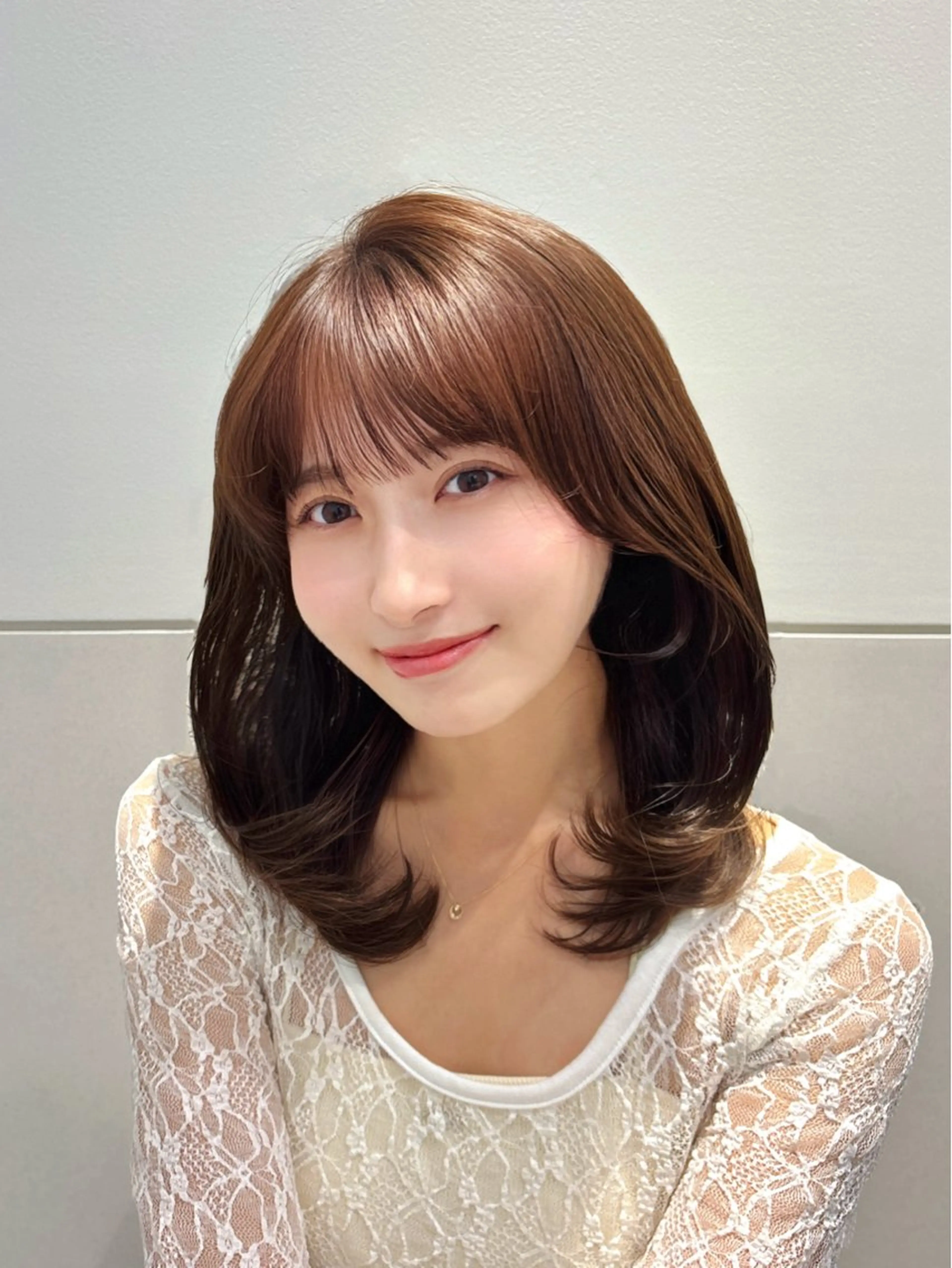 ミディアム カラー パーマ アッシュ アッシュブラウン ブラウンカラー 透明感カラー 顔まわりレイヤー カット ヘアカラー 縮毛矯正 トリートメント 🍀本格ヘッドスパ 👑髪質改善🍀英司のヘアスタイル