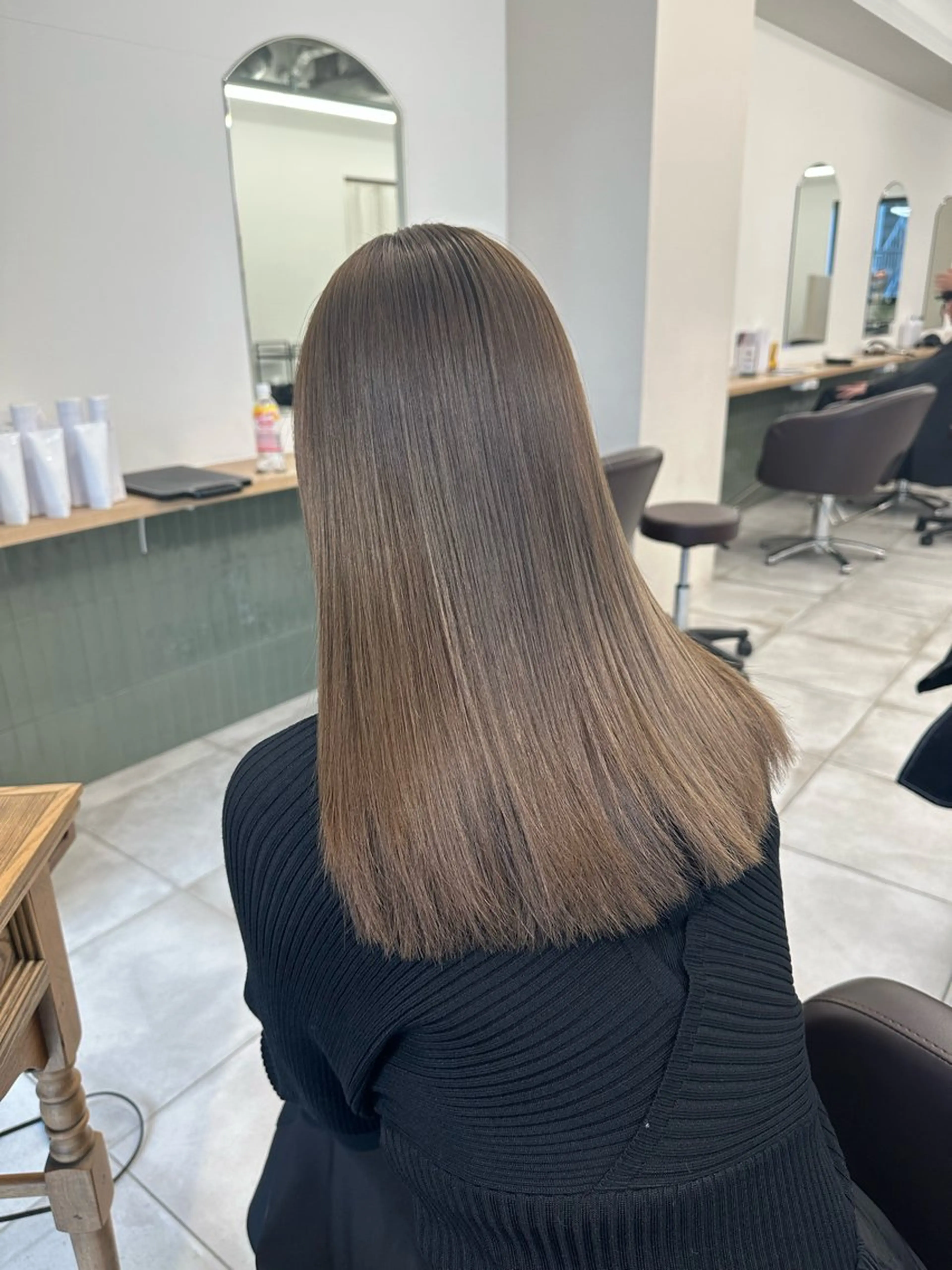 ミディアム カラー カット ヘアカラー トリートメント ブリーチなし/レイヤ ー特化🌈Tommyのヘアスタイル