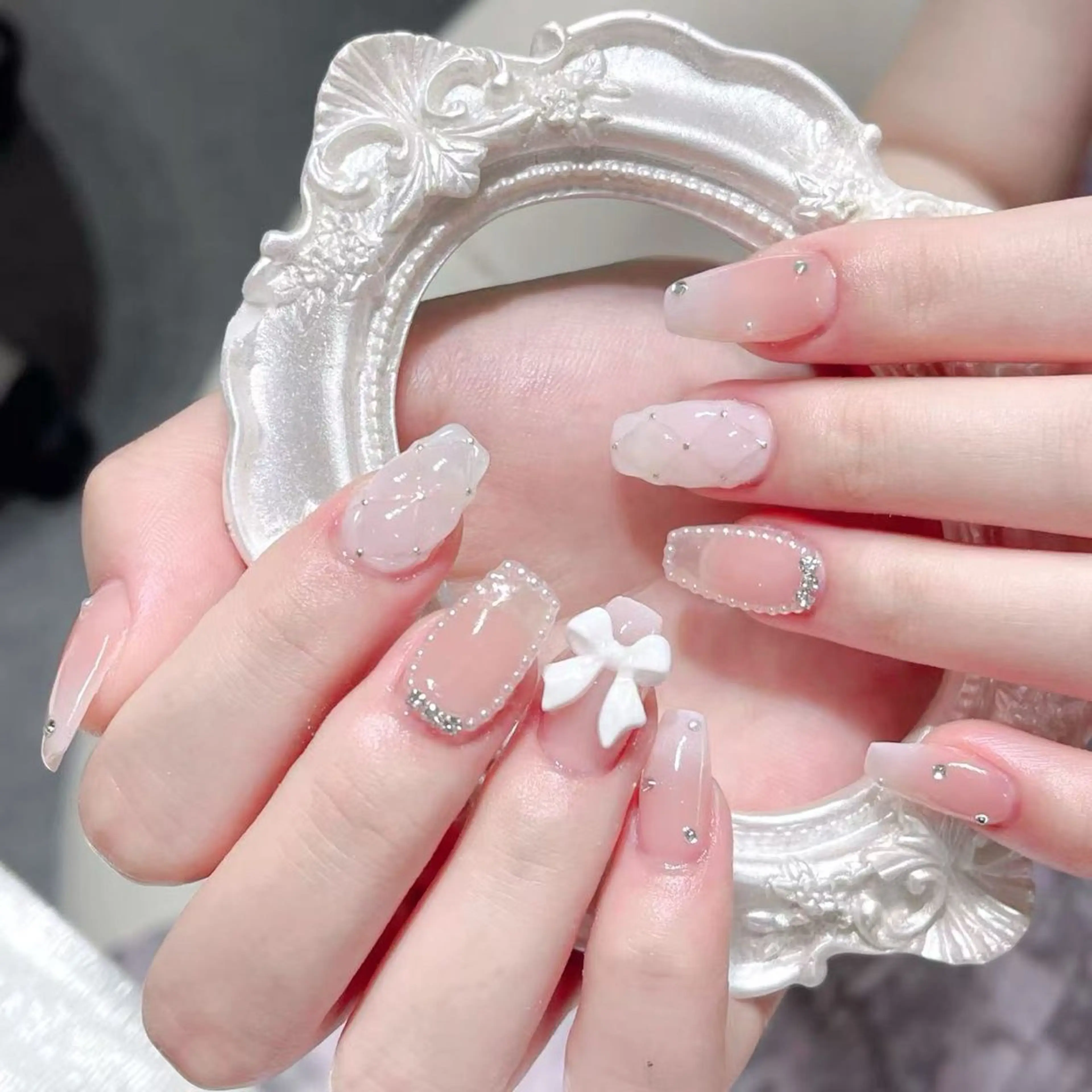 ネイル ハンドネイル Queens 榊 まおのネイルデザイン