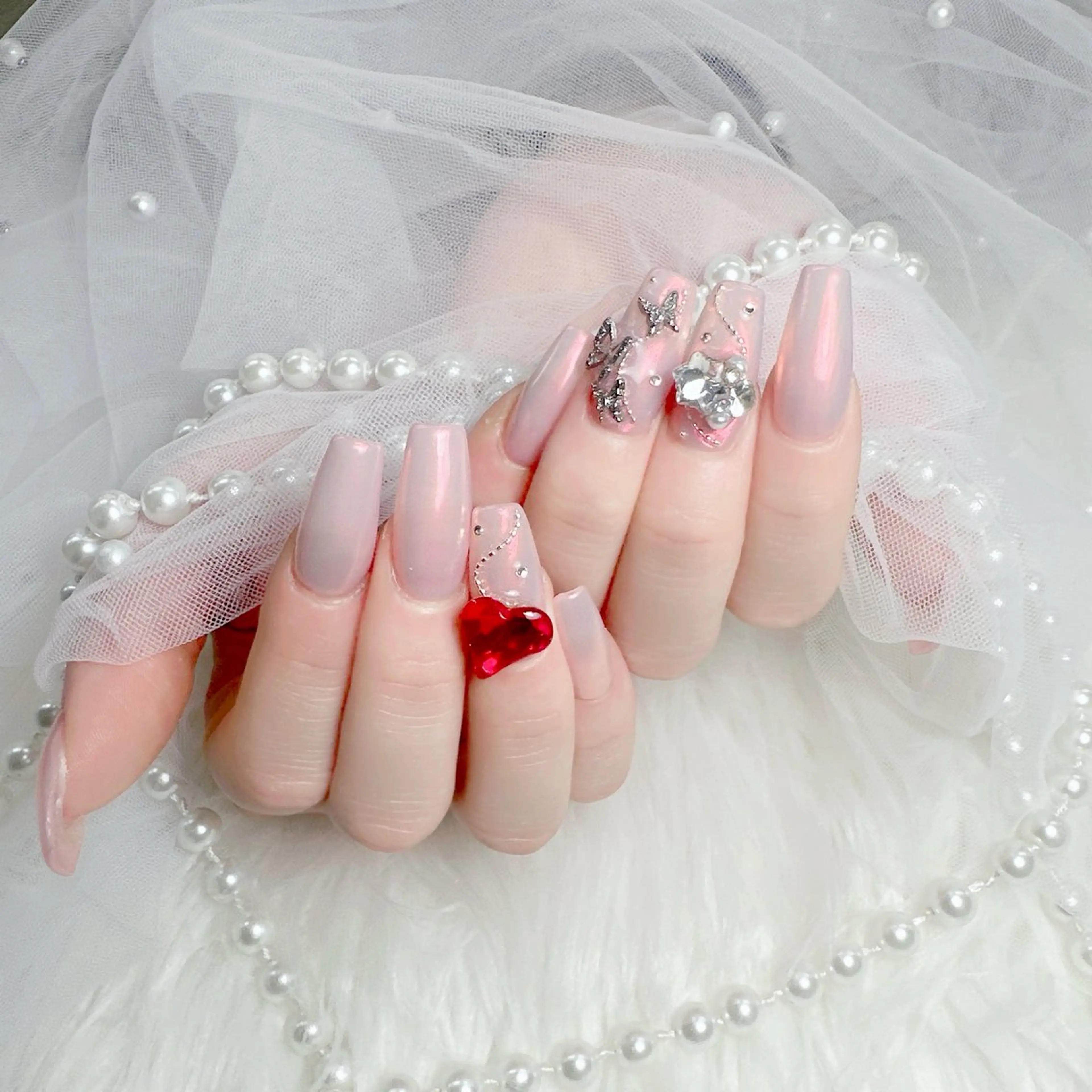 ネイル アートネイル ジェルネイル グラデーション キラキラネイル ラメ(グリッター) ハンドネイル Viola. 優花のネイルデザイン