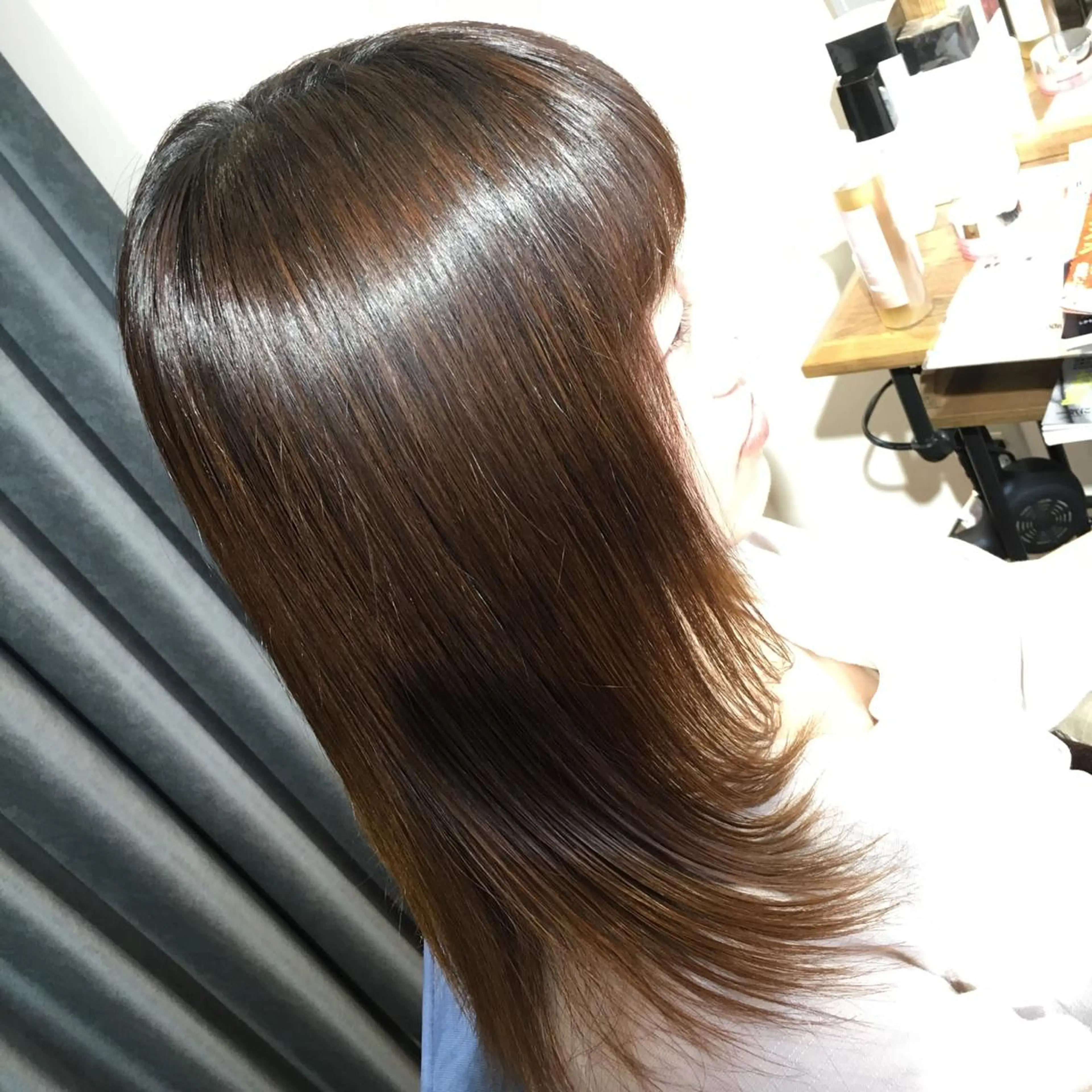 セミロング カラー パーマ 橋本 慶司のヘアスタイル