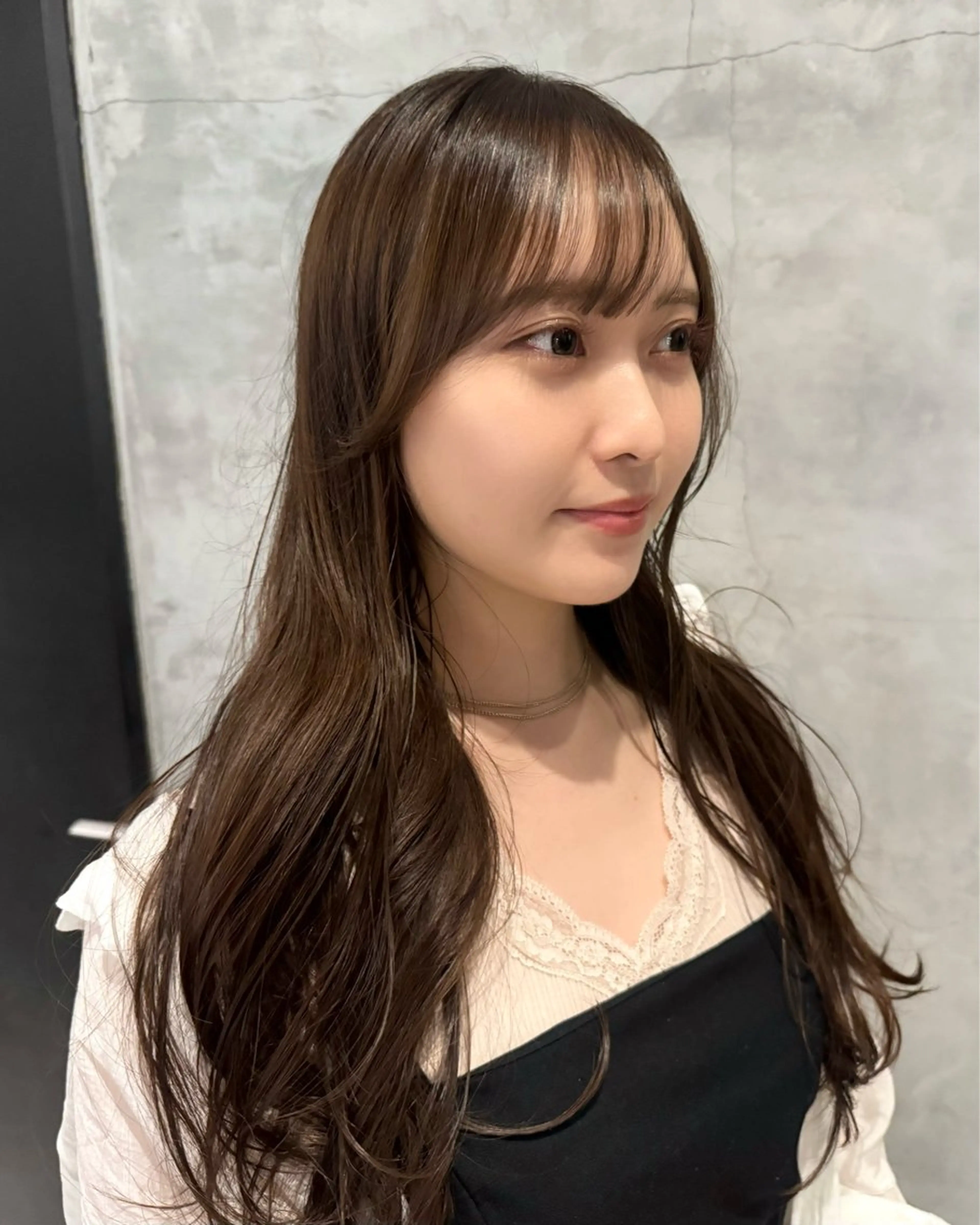 ミディアム カラー ベージュカラー 顔周りカット レイヤー🩰顔まわり /透明感/kanaのヘアスタイル