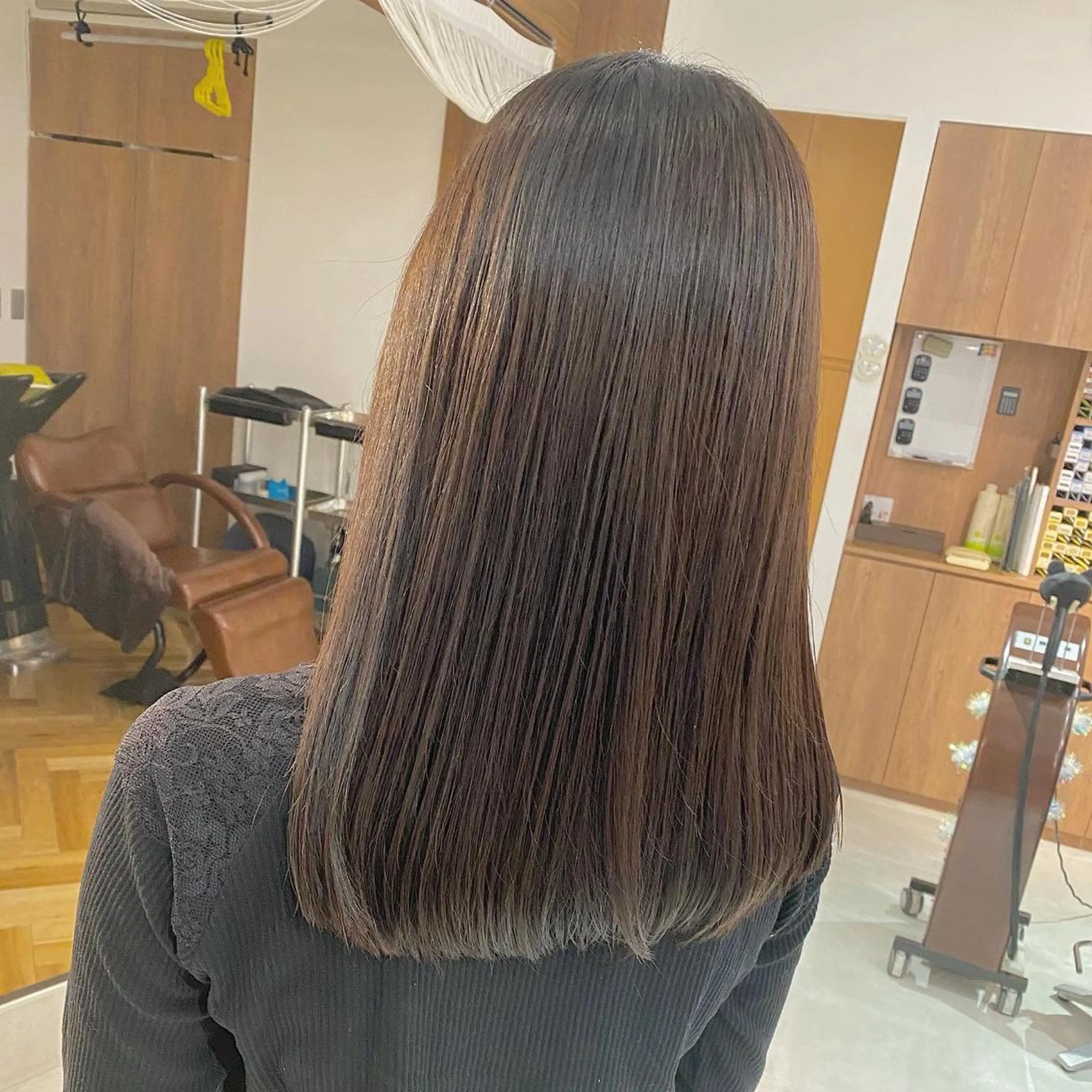 セミロング 髪質改善 髪質改善特化 安東駿介のヘアスタイル