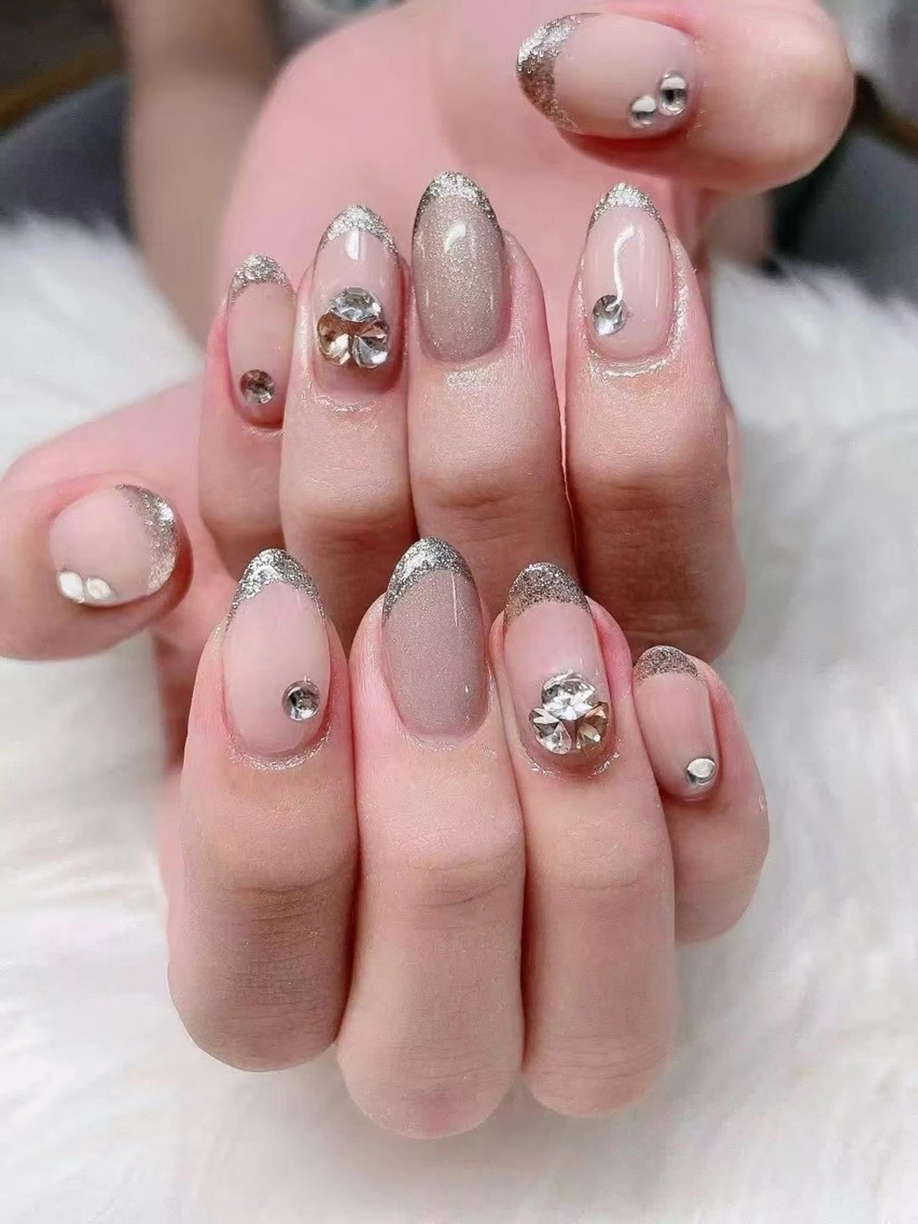 ネイル ハンドネイル AngelChris ビューティーサロンのネイルデザイン