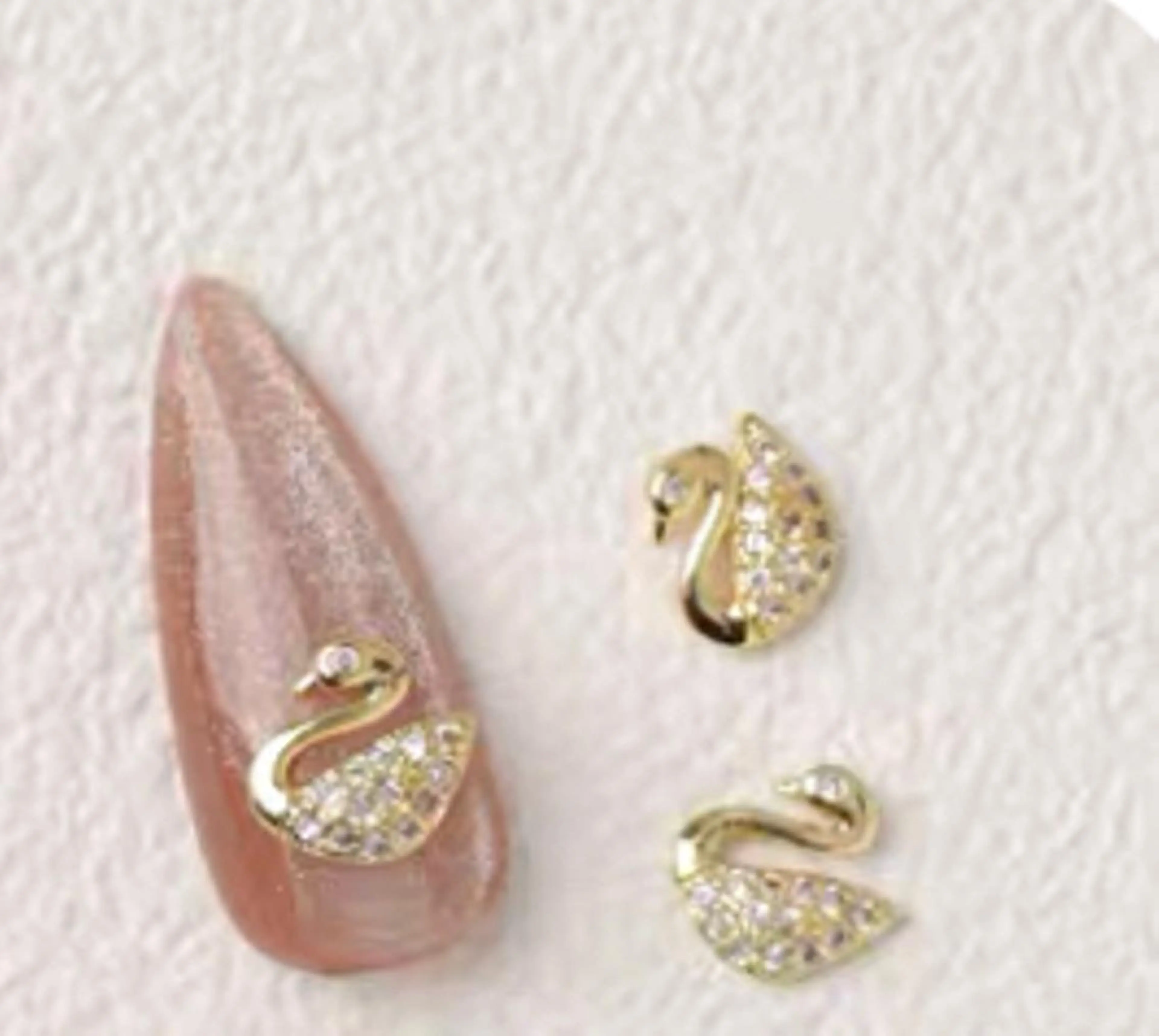 ネイル はぴねす所属・横浜 美夢のネイルデザイン