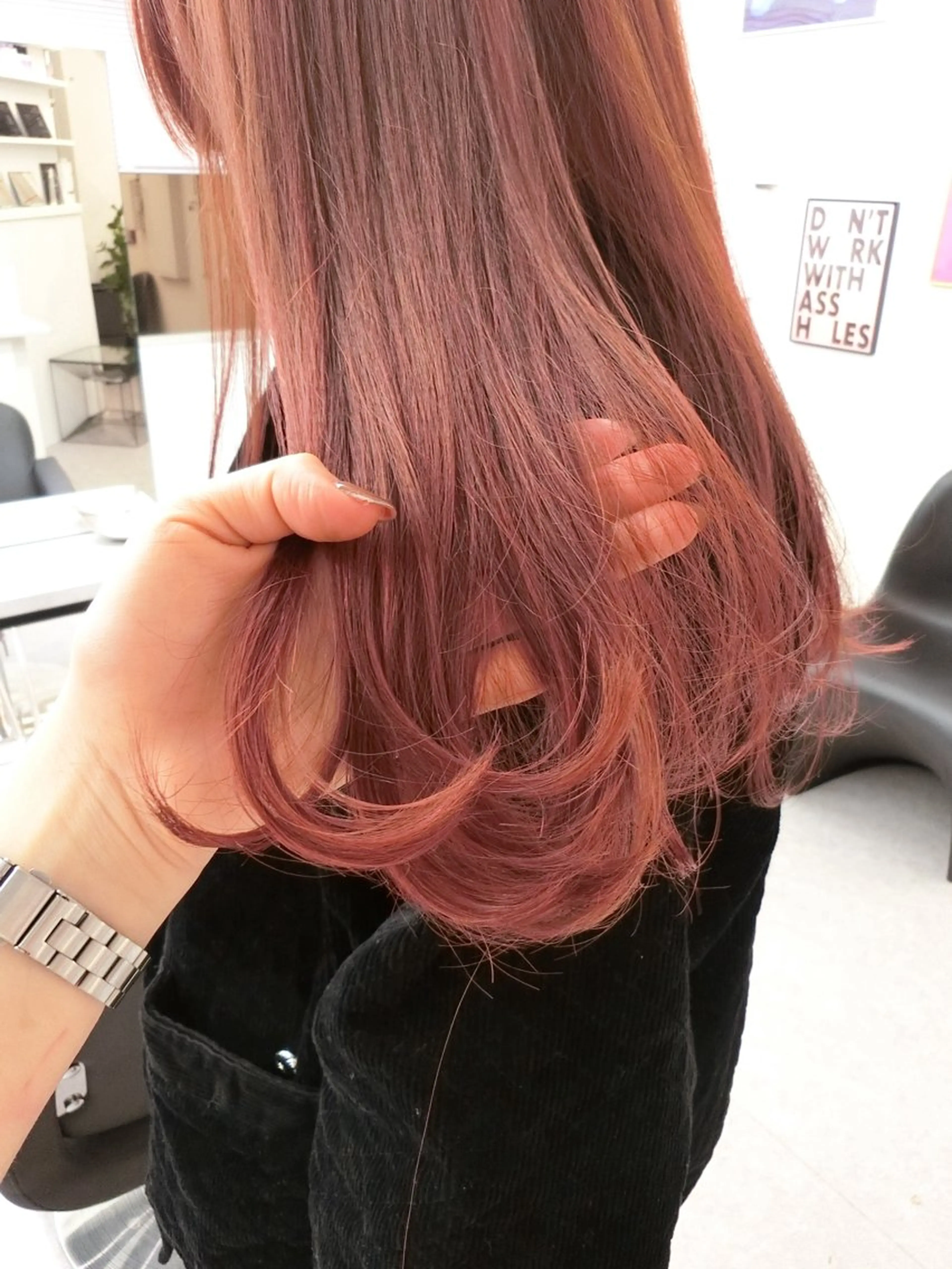 ロング PELE所属・💍透明感 💖艶ミルクティーのヘアスタイル