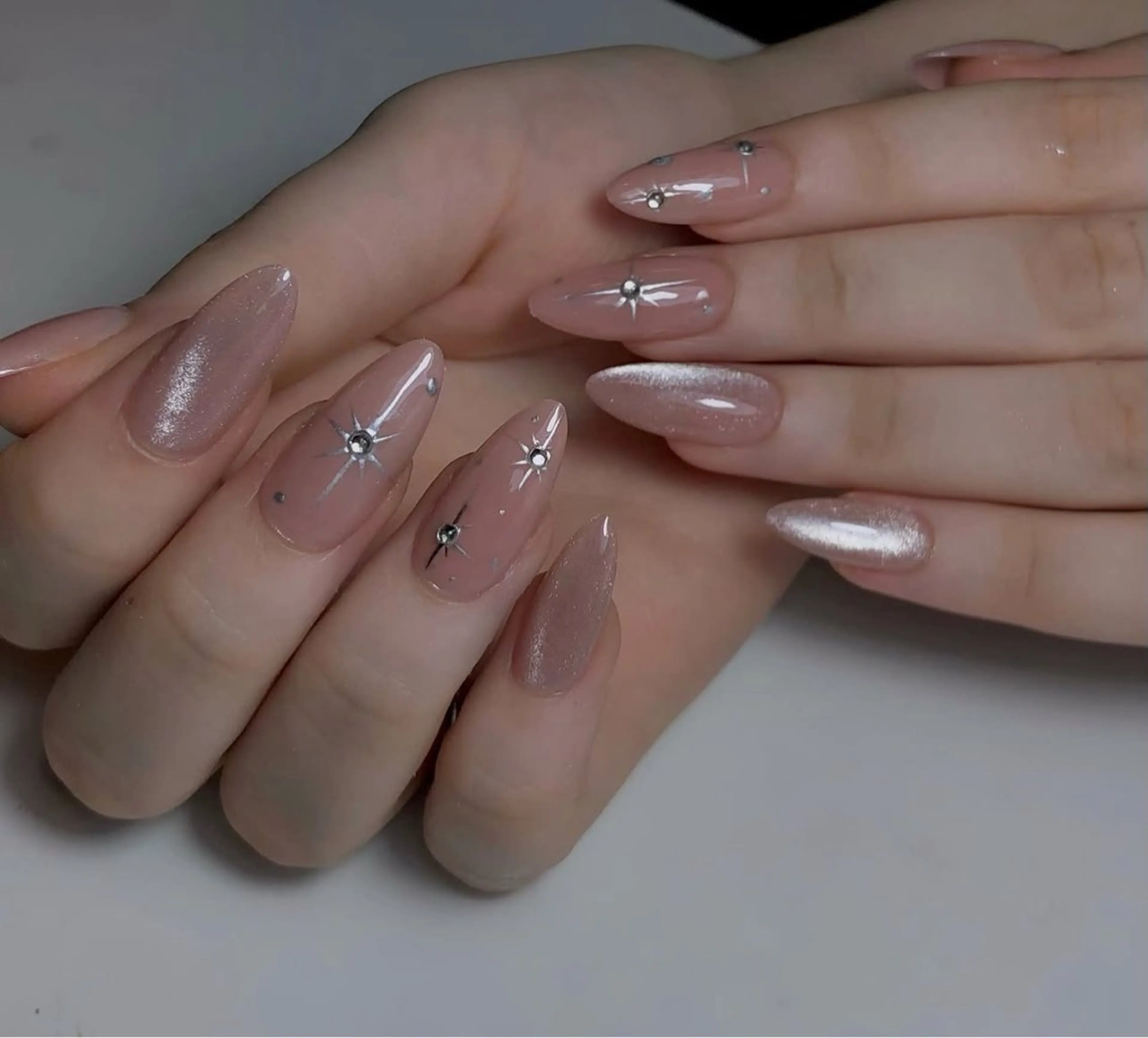 ネイル アートネイル フレンチネイル ジェルネイル キラキラネイル ニュアンスネイル ハンドネイル Ryu Nail YukiChanのネイルデザイン