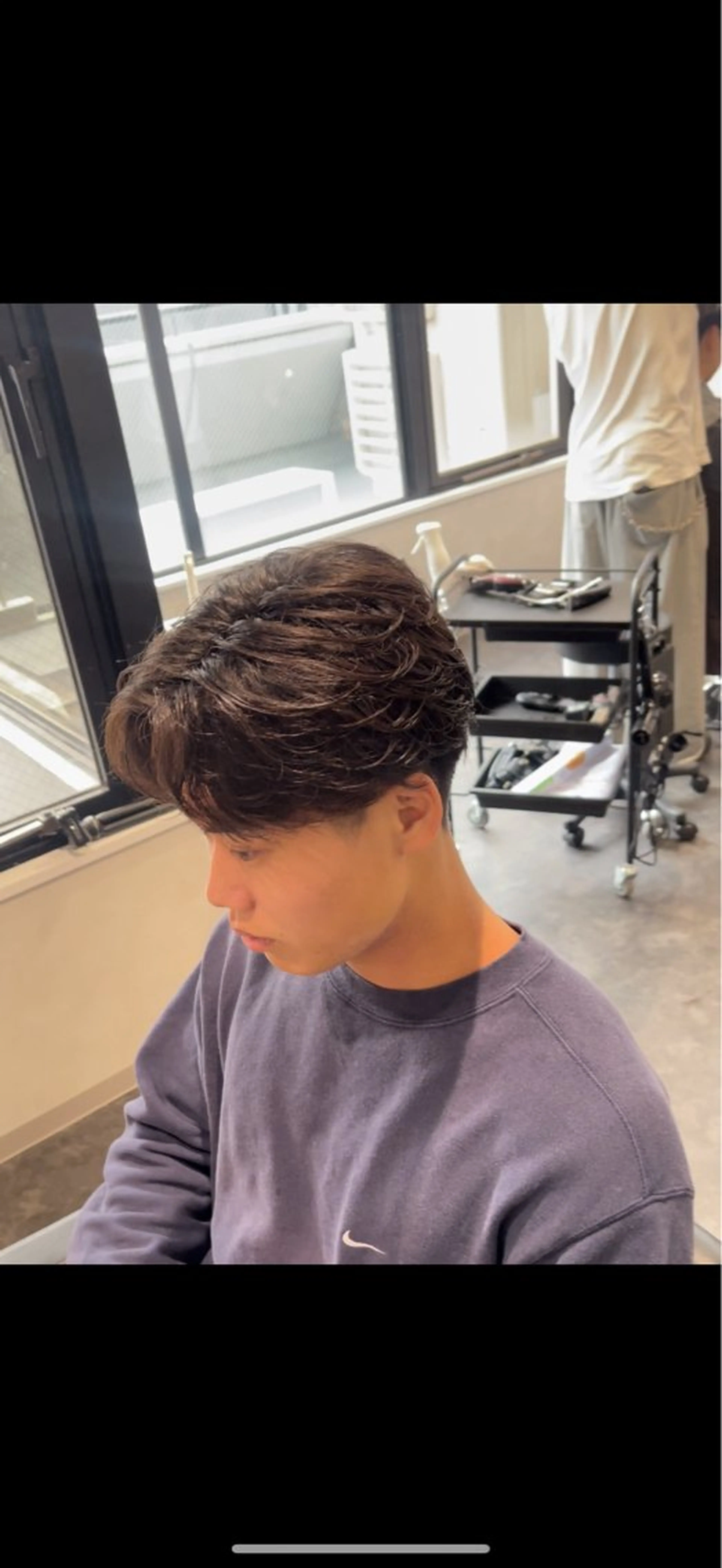 ミディアム パーマ メンズ ミディアムパーマ フェザーパーマ メンズパーマ カット パーマ メンズパーマ特化 美容師kouyaのヘアスタイル