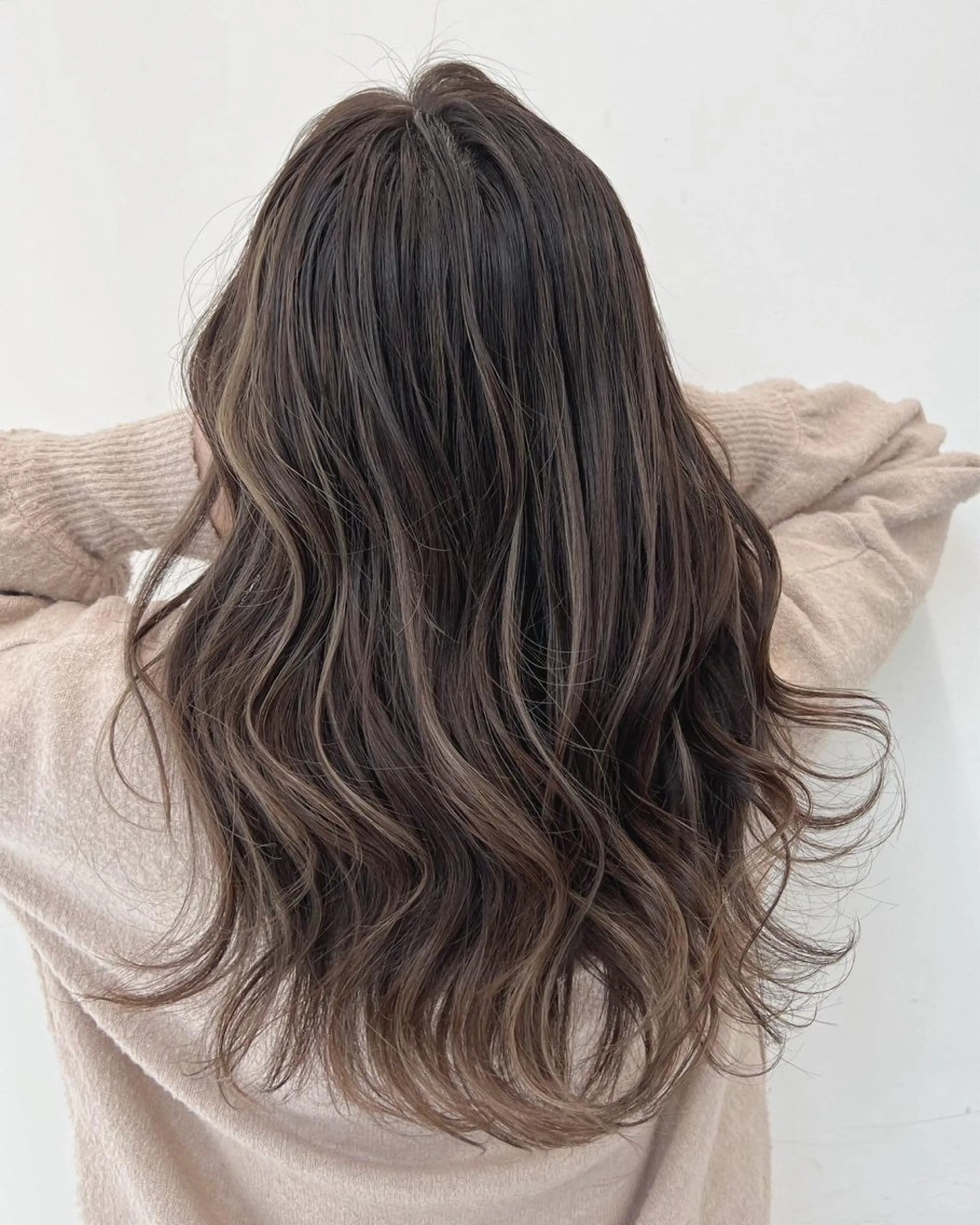 セミロング カラー ヘアカラー トリートメント 🫧艶髪矯正🫧/ ハイトーン✨/矢澤のヘアスタイル