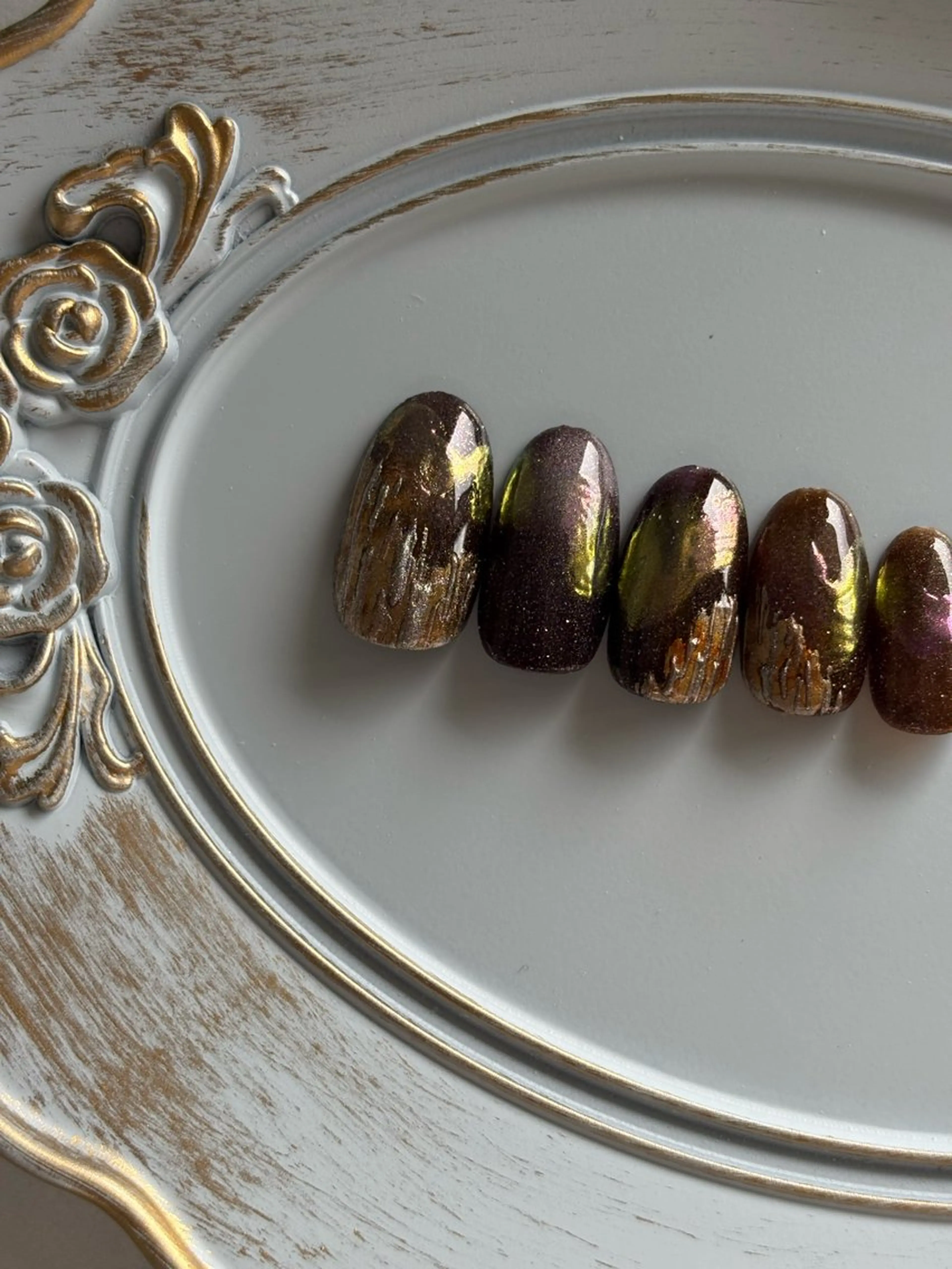 ネイル アートネイル オーロラネイル マグネットネイル ミラーネイル ハンドネイル FIORITURA Maikoのネイルデザイン