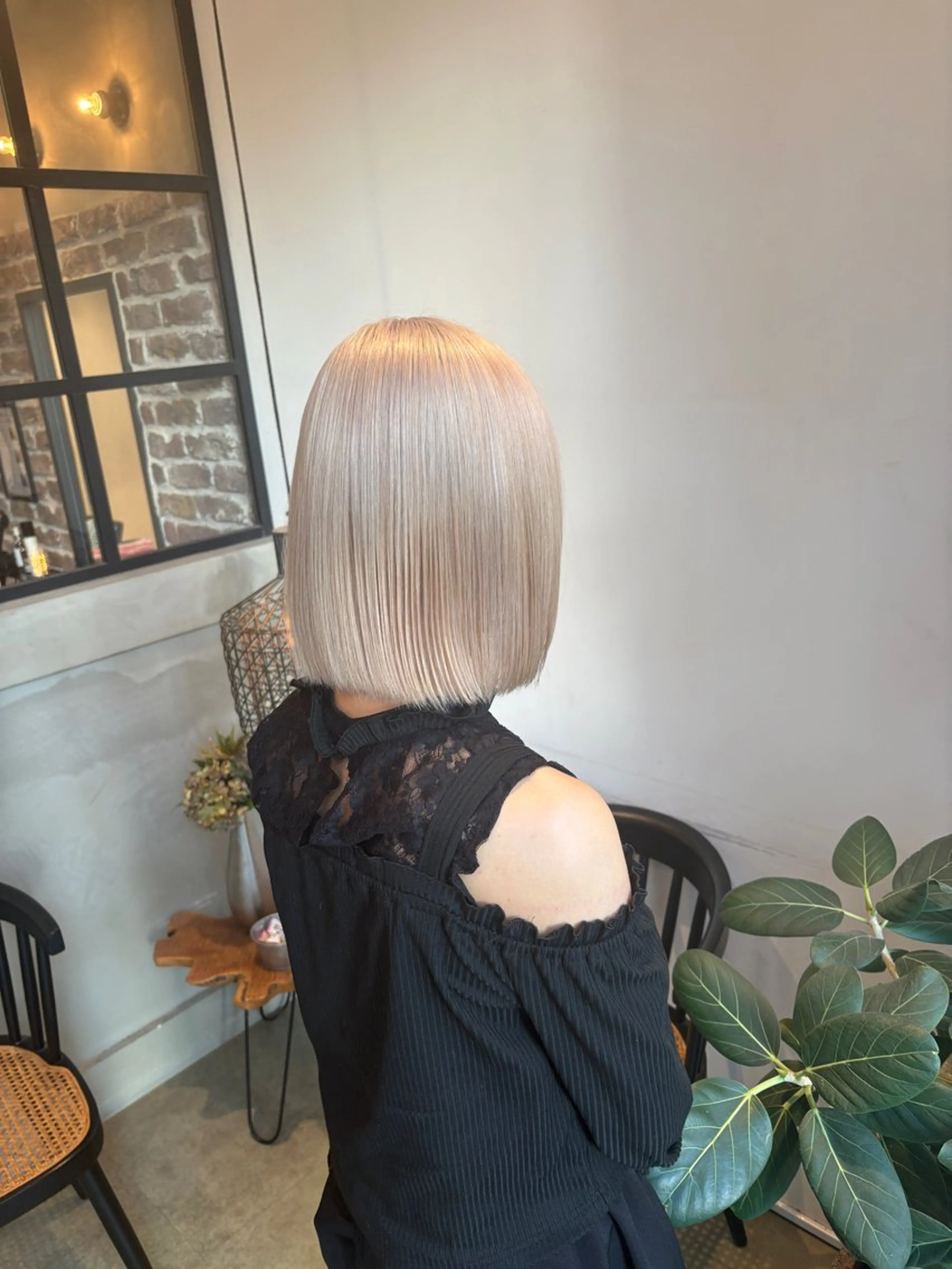 カラー ブリーチ ハイトーンカラー 小林 広汰のヘアスタイル