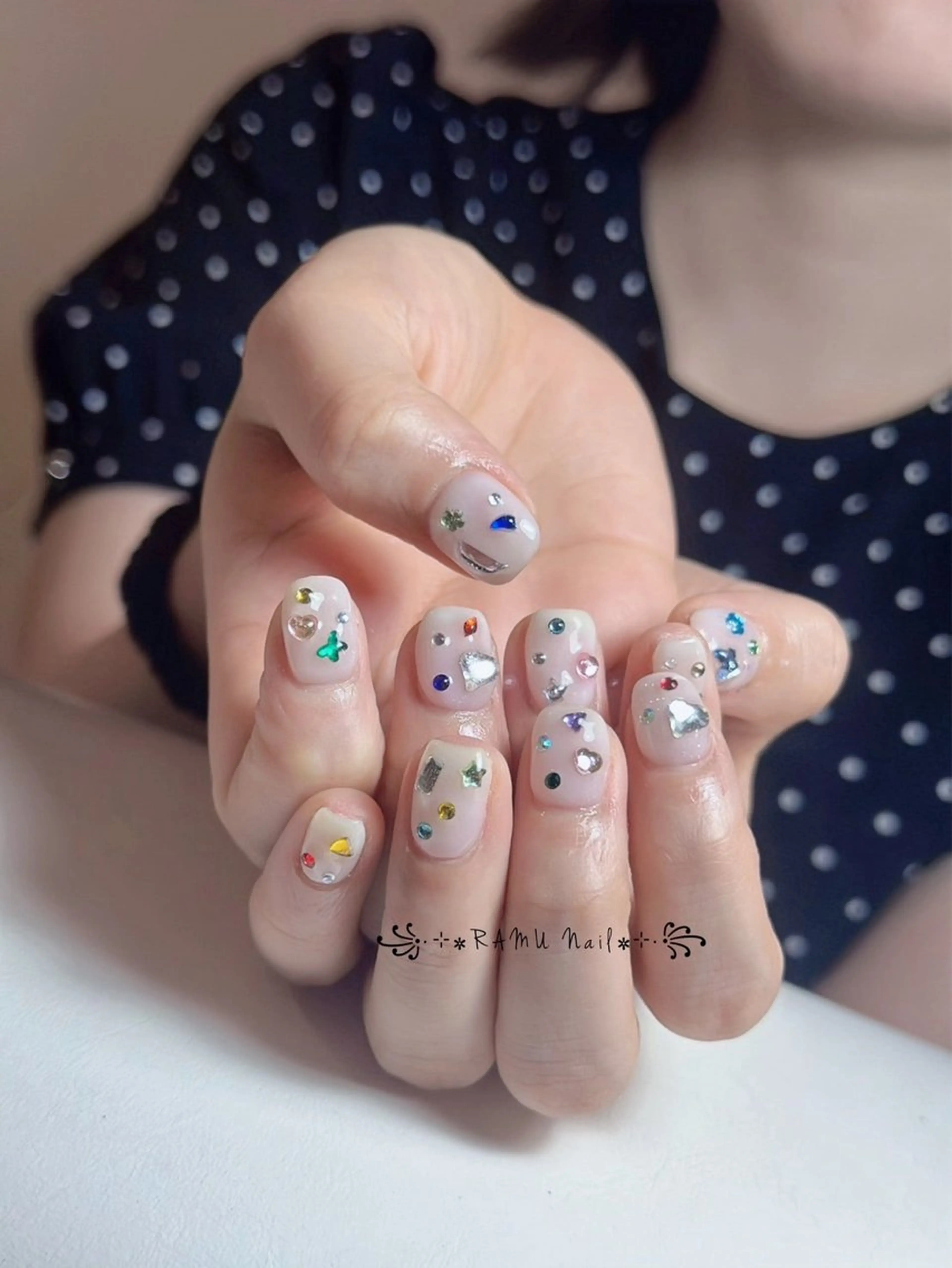 ネイル キラキラネイル マグネットネイル ミラーネイル ピンク 夏ネイル ハンドネイル RAMU Nail 恵比寿店のネイルデザイン