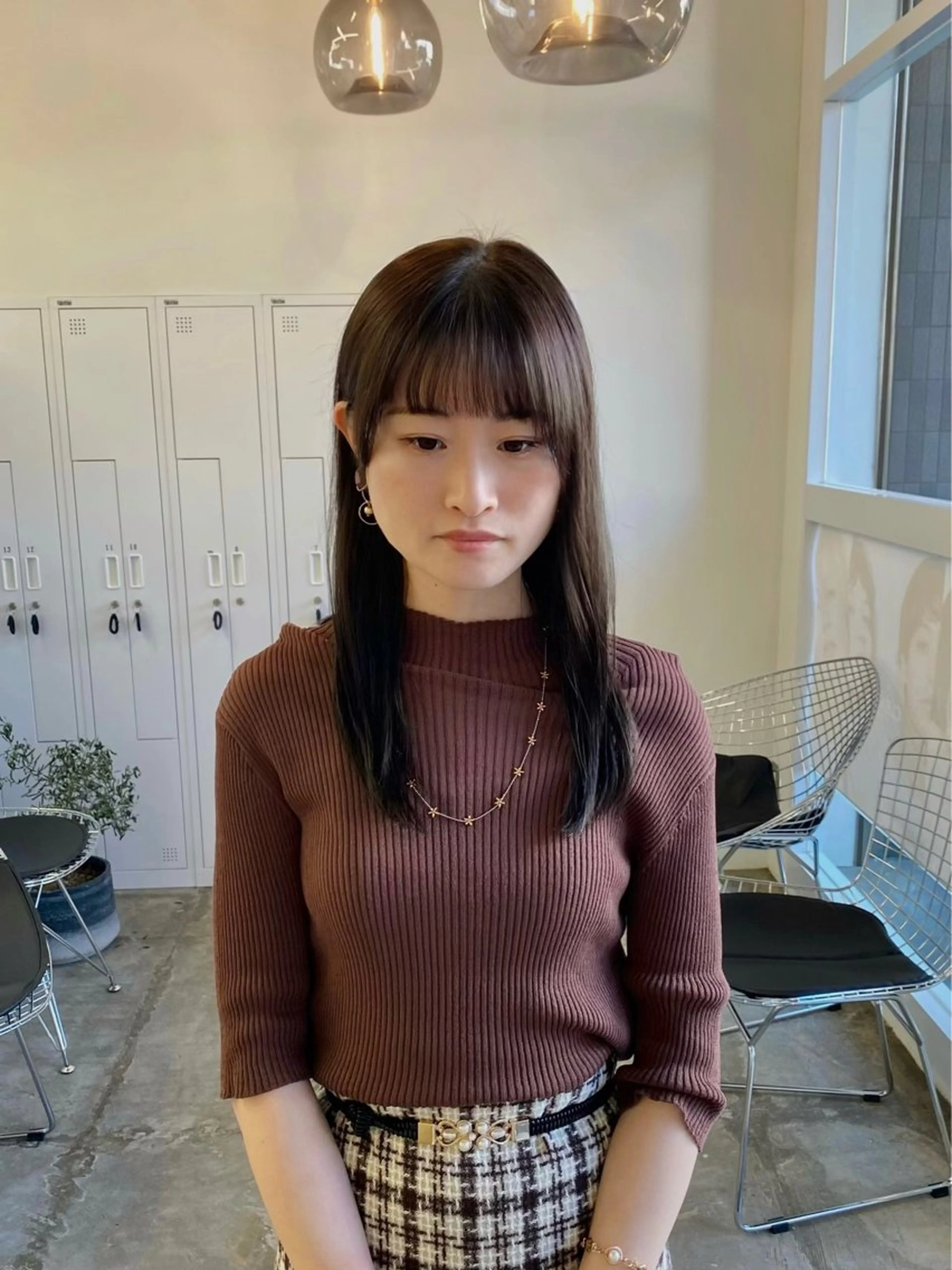 セミロング カラー グレージュ イルミナカラー オリーブグレージュ オリーブグレー サトウ リョウのヘアスタイル