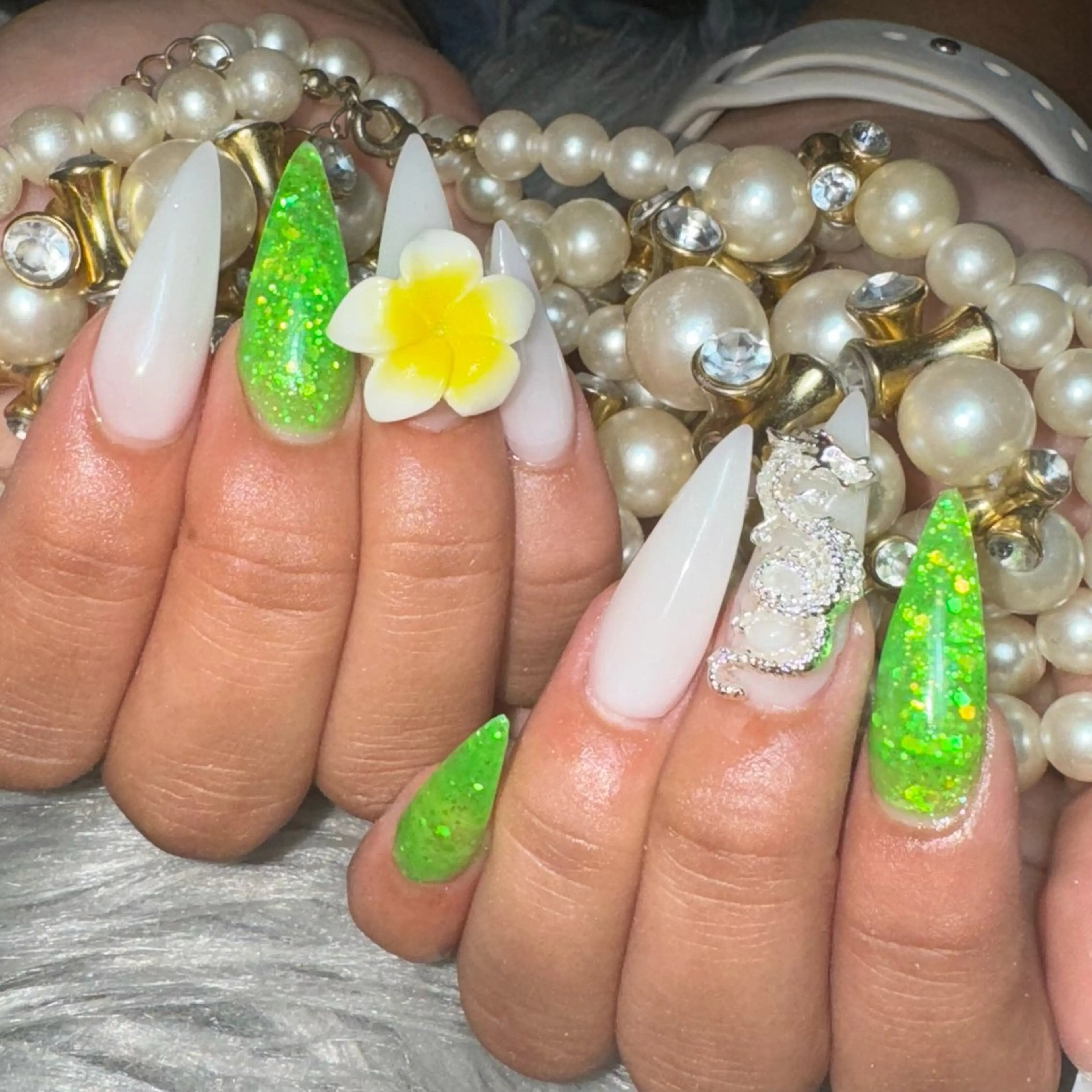 ネイル ラメ(グリッター) ハンドネイル Feel ‪‪☺︎‬Yuriaのネイルデザイン