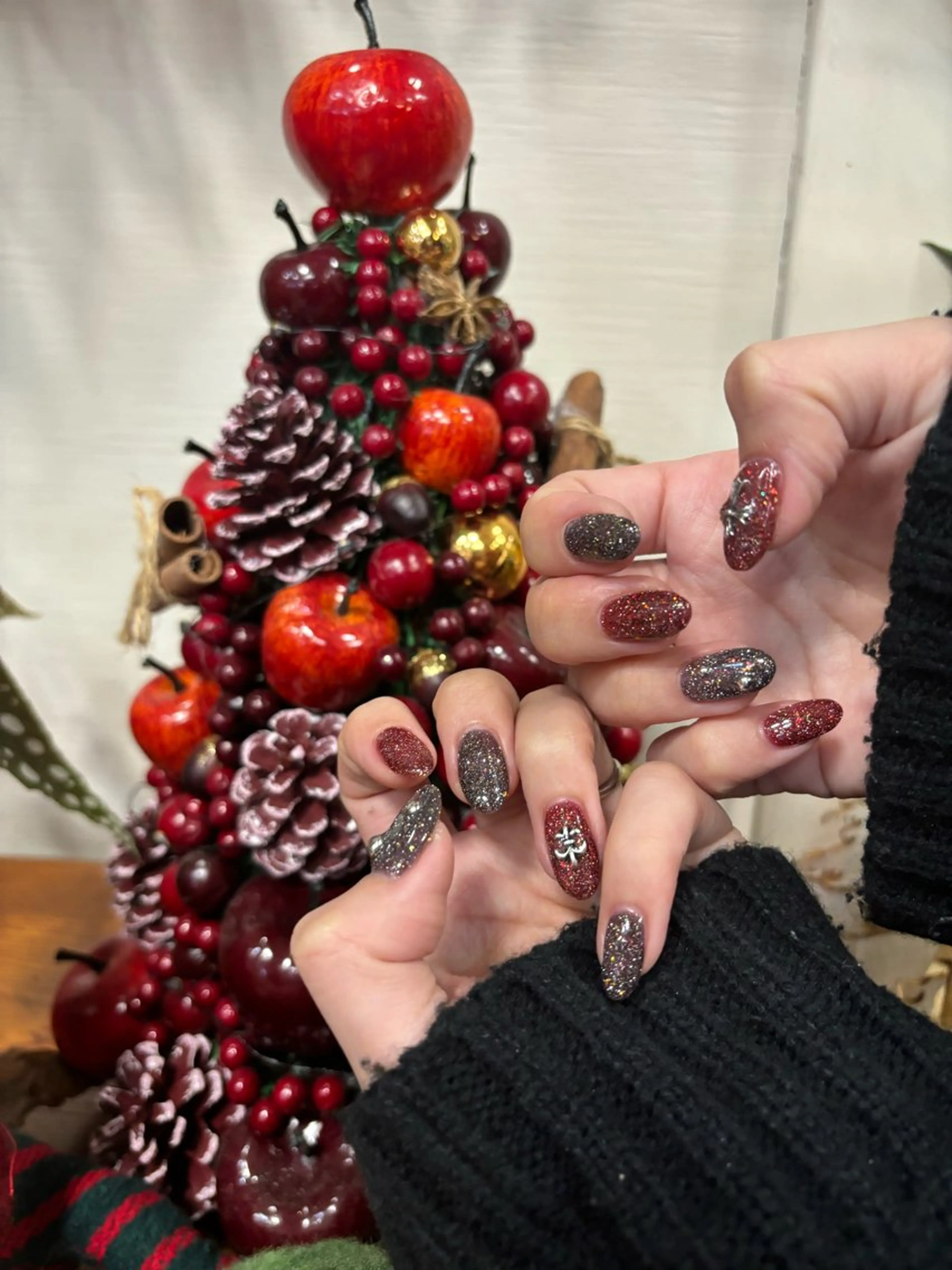 ネイル フラッシュネイル ニュアンスネイル シンプルネイル 冬ネイル クリスマス ハンドネイル SAKU nail 作島茜のネイルデザイン