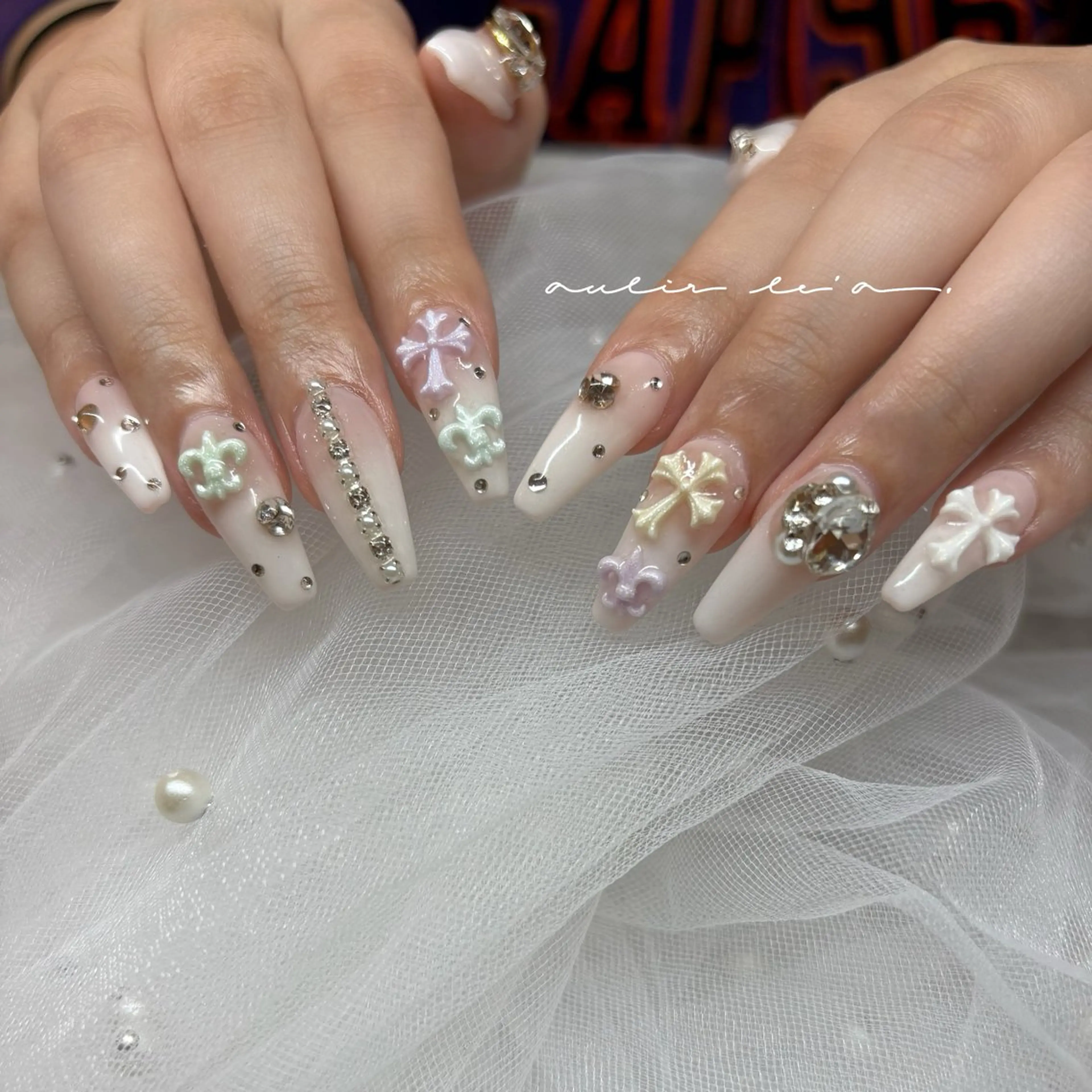 ネイル ハンドネイル aulir le'a 【ｱｳﾘｰﾚｱ】のネイルデザイン