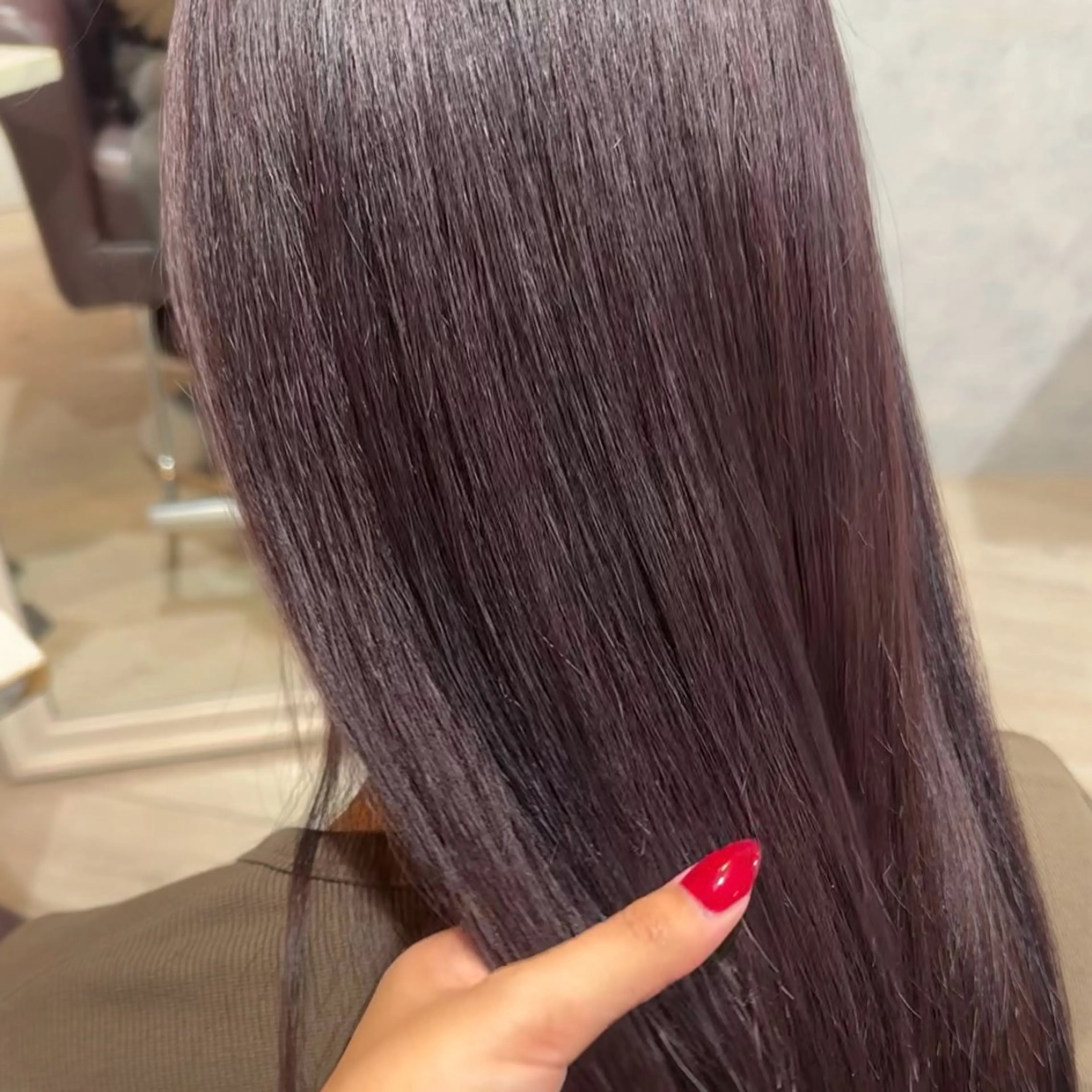 ロング カラー ブリーチ ブラウンカラー ラベンダーカラー 髪質改善 nana 韓国スタイル🇰🇷のヘアスタイル