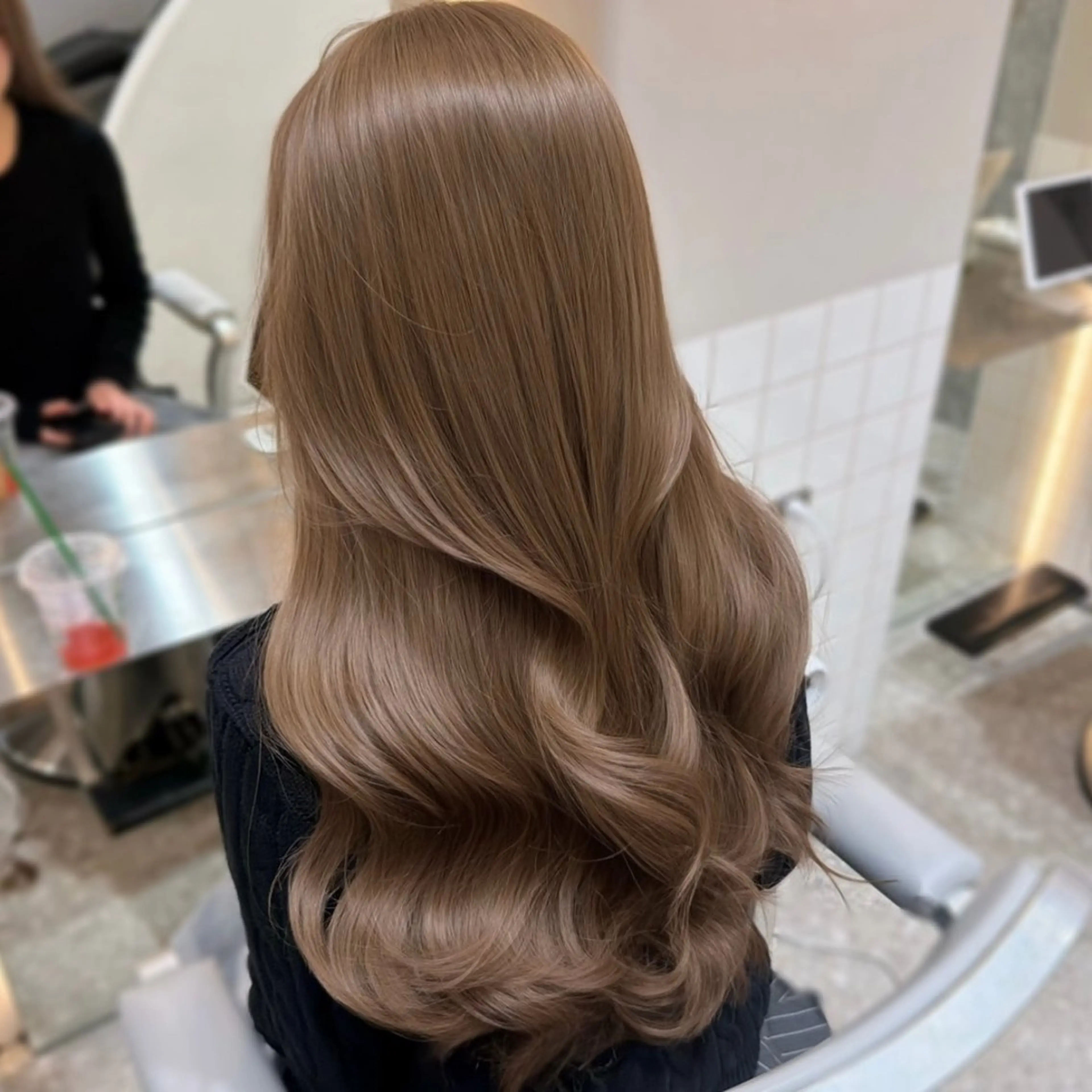 ロング カラー ベージュカラー ヘーゼル Haruka /艶カラー‎🤍のヘアスタイル