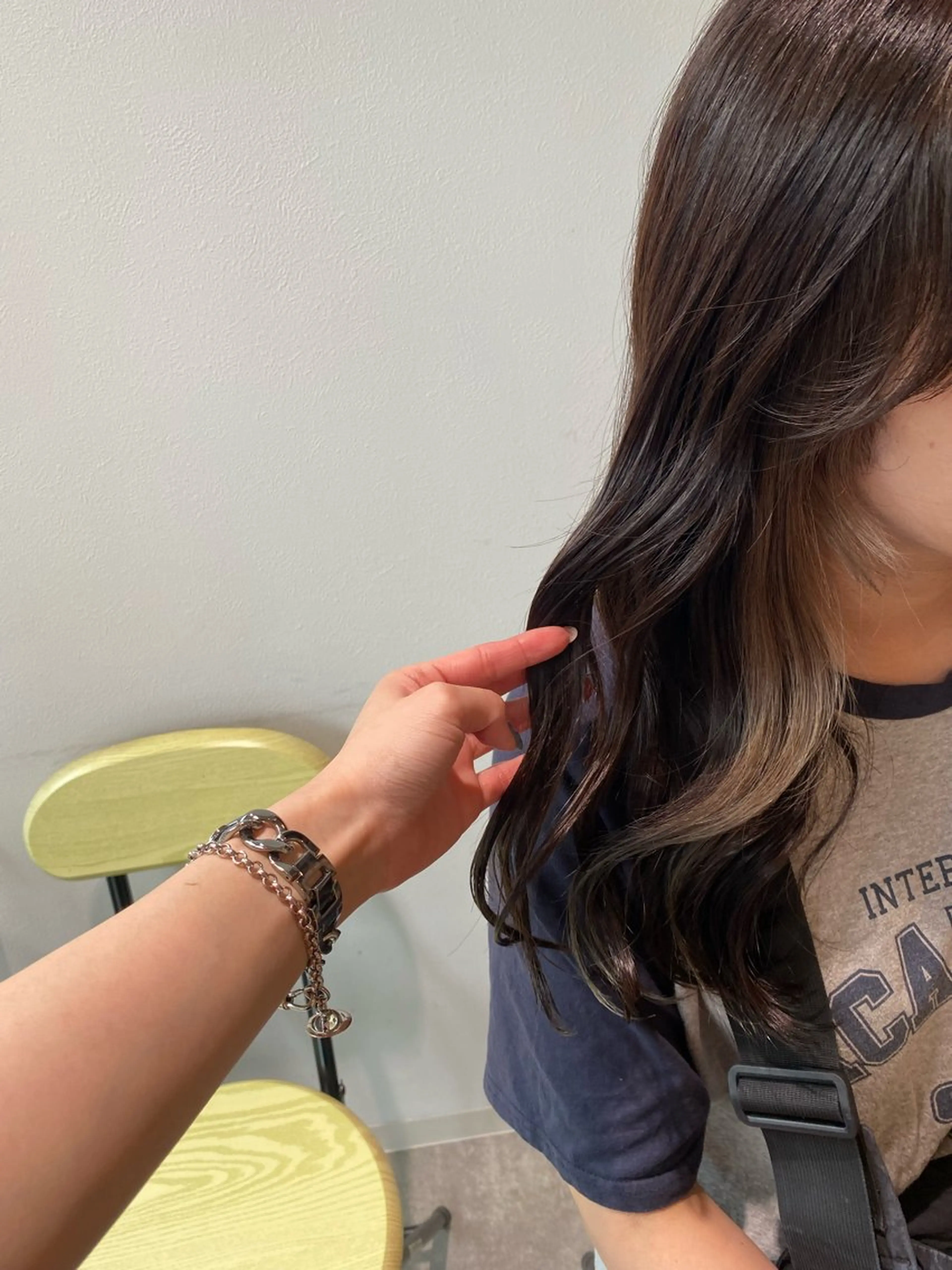 ロング カラー アッシュ アッシュブラウン ベージュカラー ブラウンカラー イヤリングカラー カット ヘアカラー オスズ 🎀´-のヘアスタイル