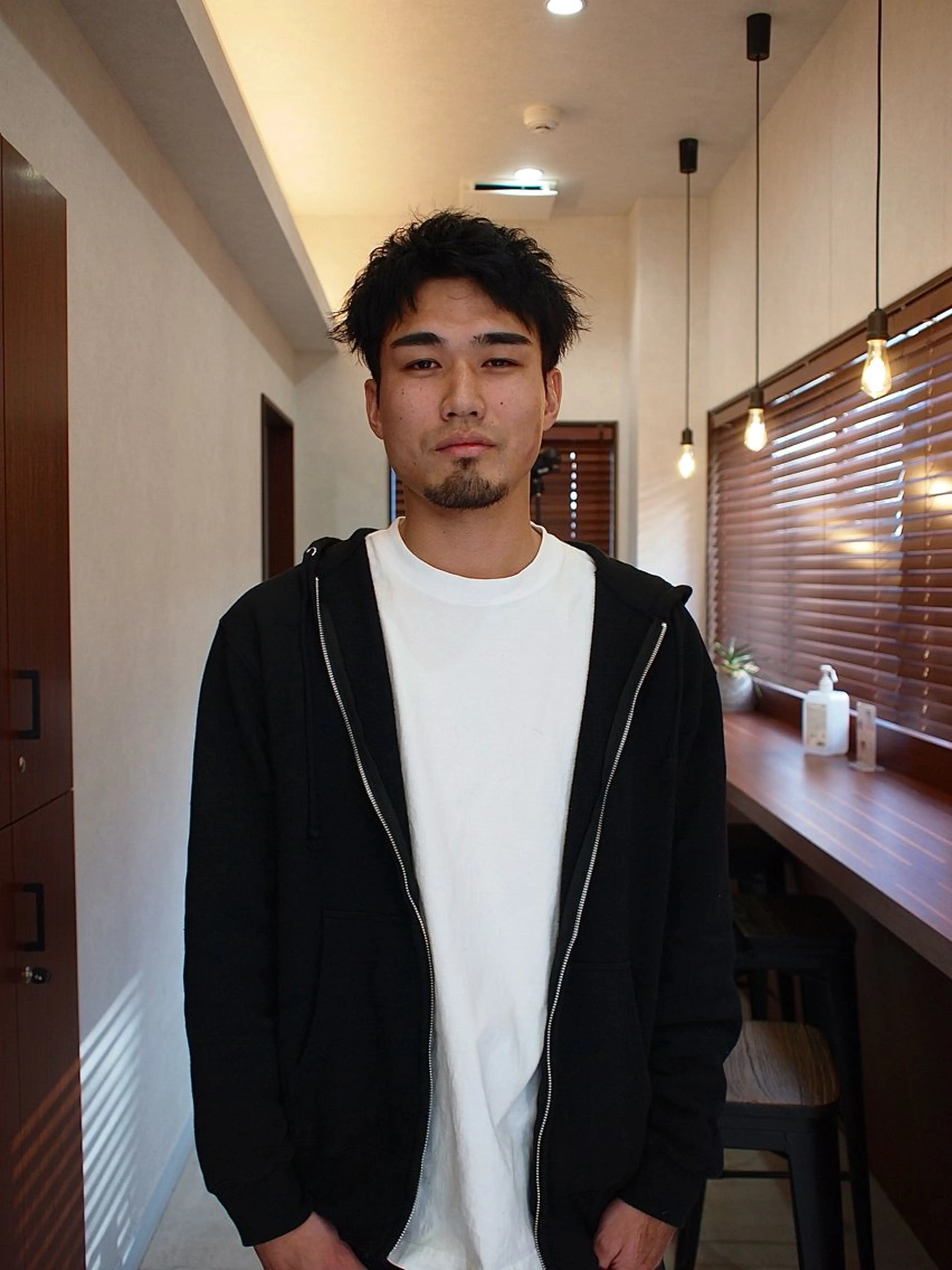 ショート パーマ メンズ アップバング メンズパーマ ショートヘア The one and only. Shizuoka所属・メンズ特化パーマ 美容師/小泉賢徒のヘアスタイル