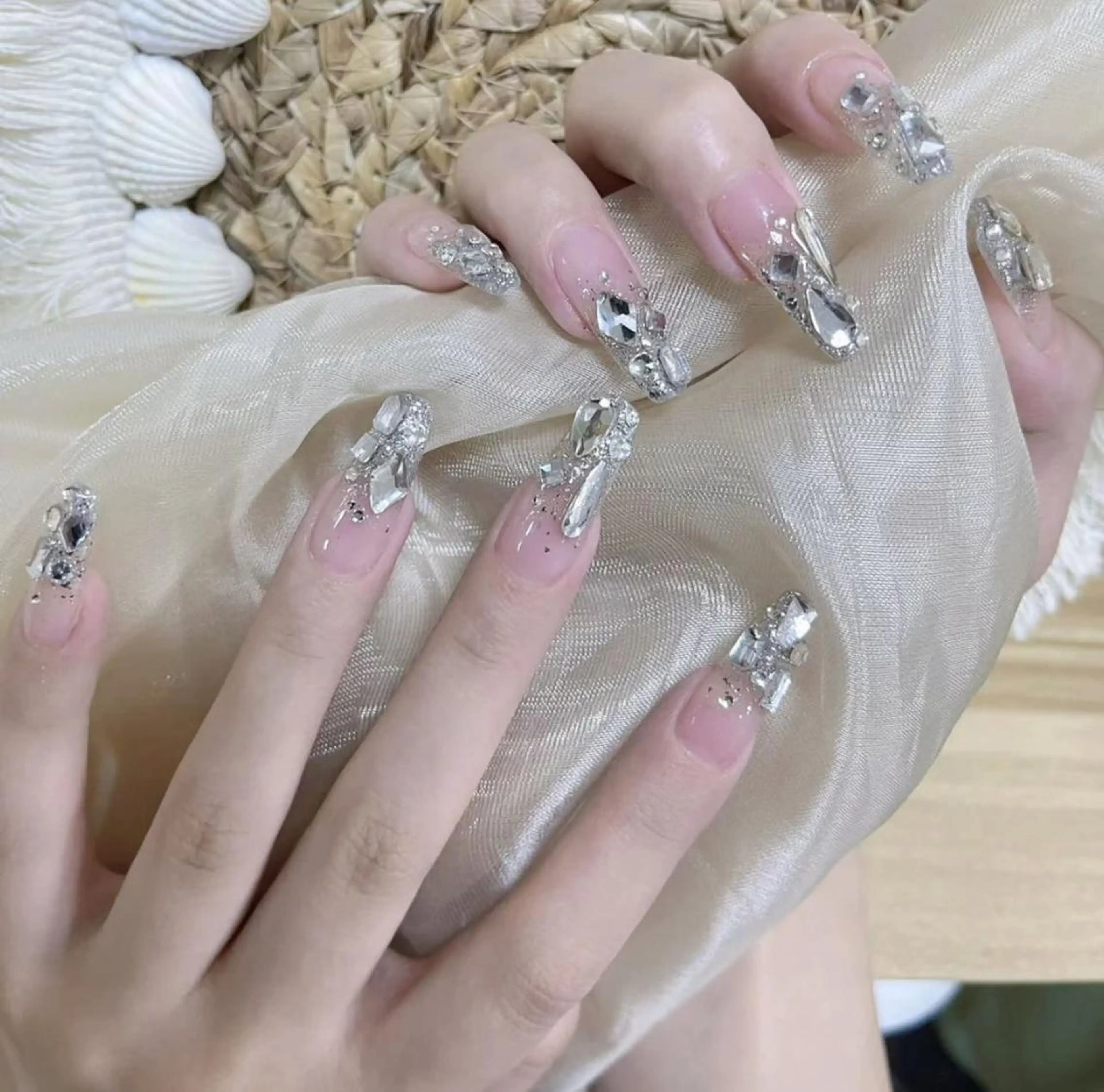 ネイル Queens ひなのネイルデザイン