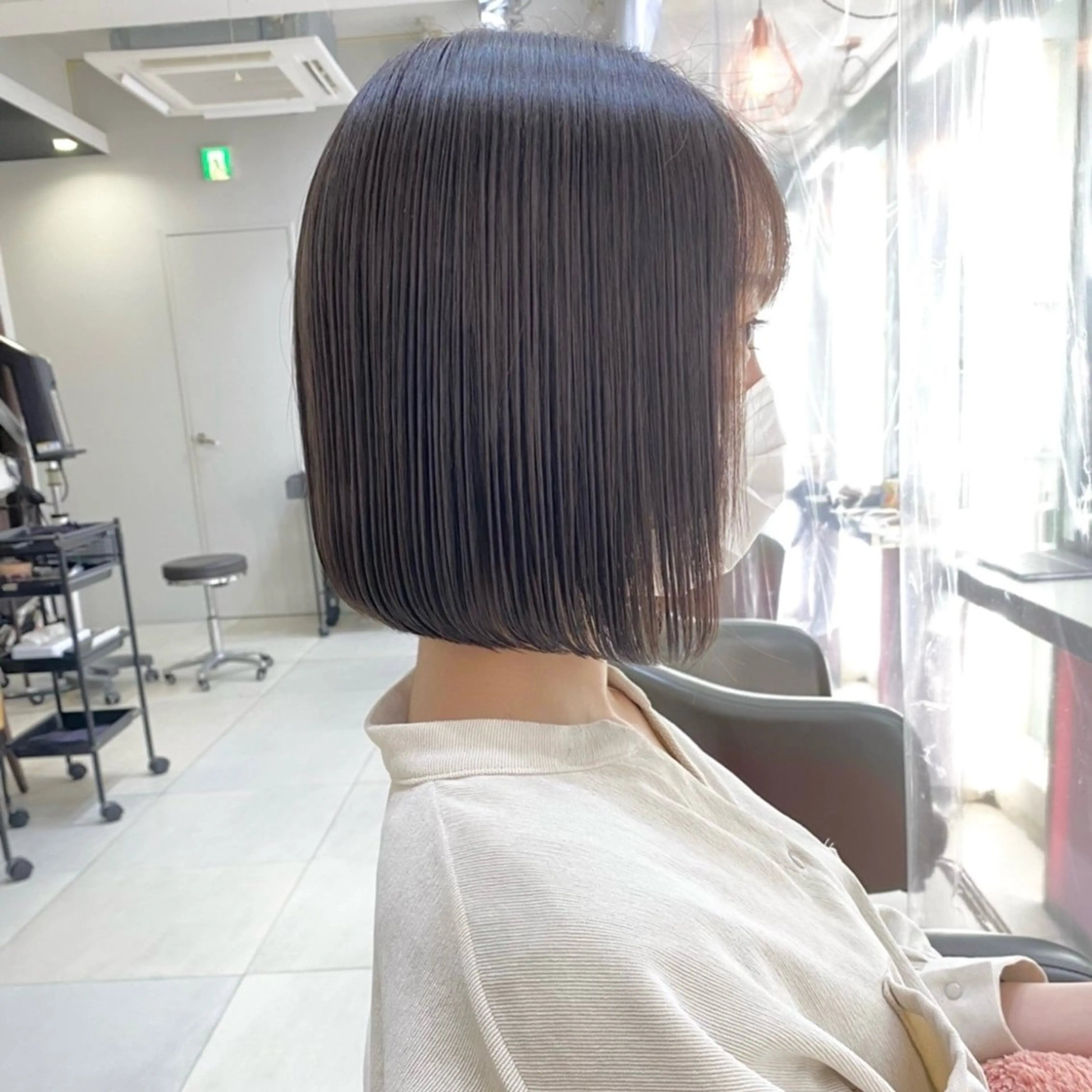 ショート カラー ボブ 似合わせカット カット ヘアカラー トリートメント ボブ×艶髪｜ 艶カラー🩶石橋怜大のヘアスタイル