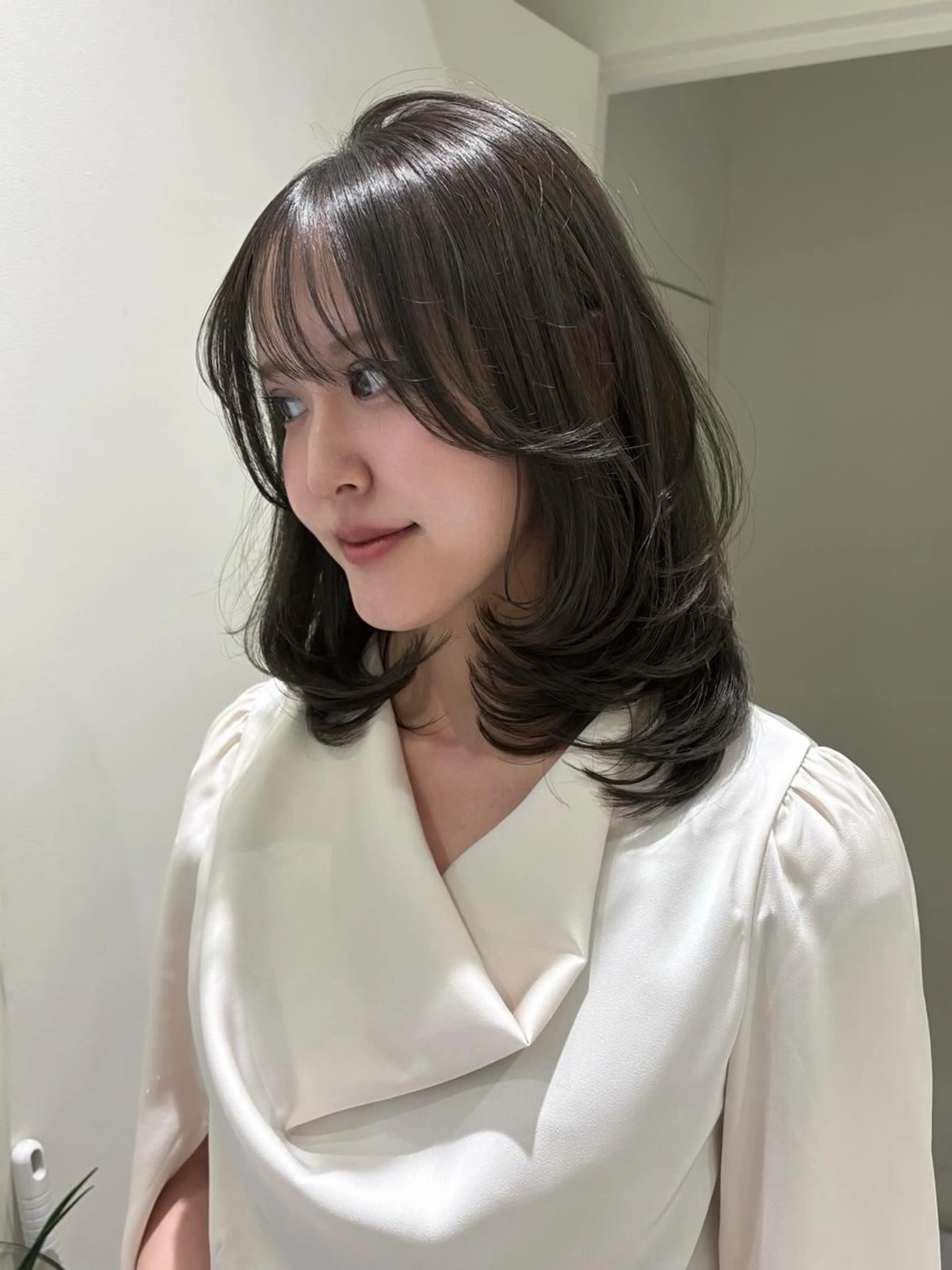 ミディアム ヘアカラー トリートメント レイヤーカット/ Jilblanアオイのヘアスタイル