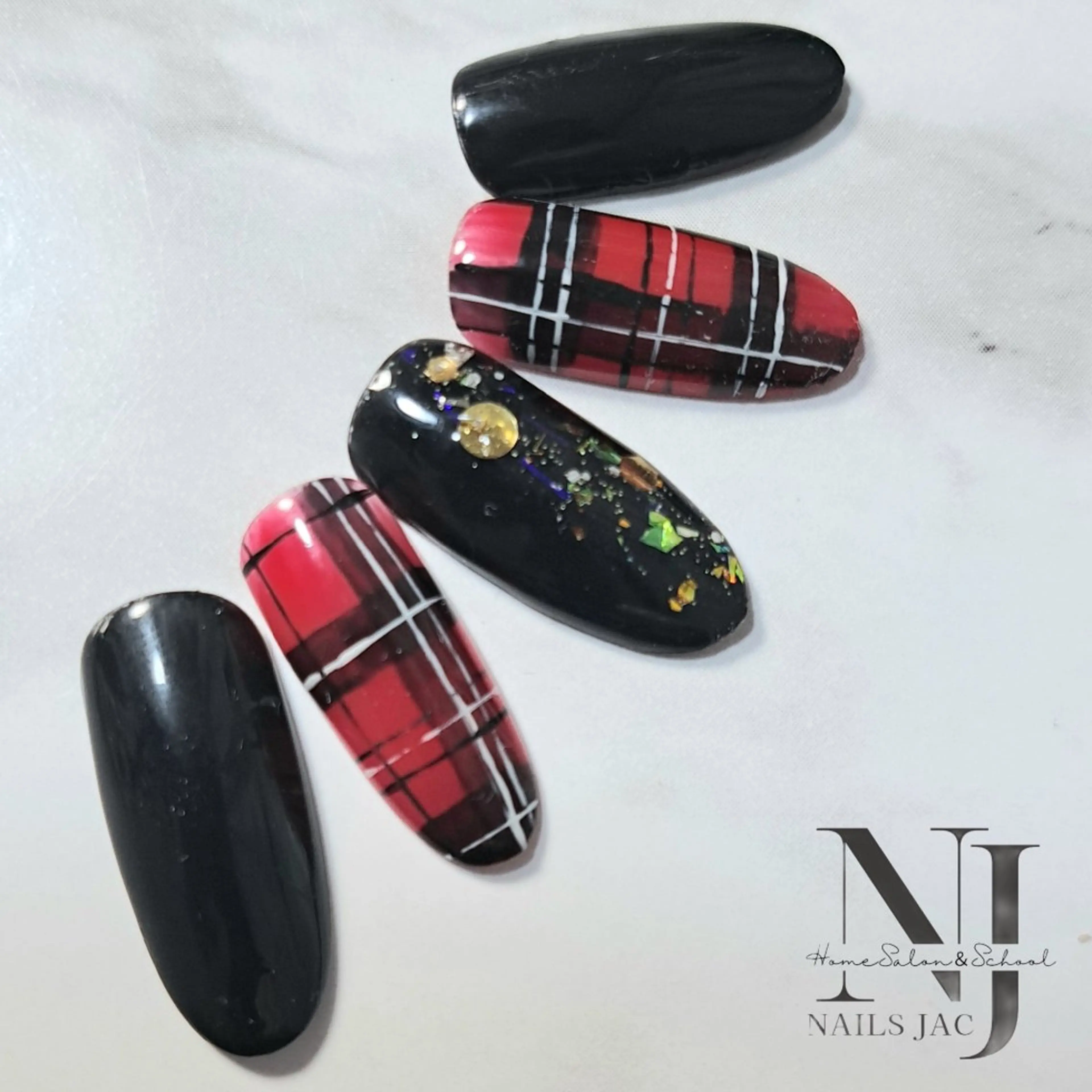 ネイル アニマル柄 ハンドネイル NAILS JACのネイルデザイン