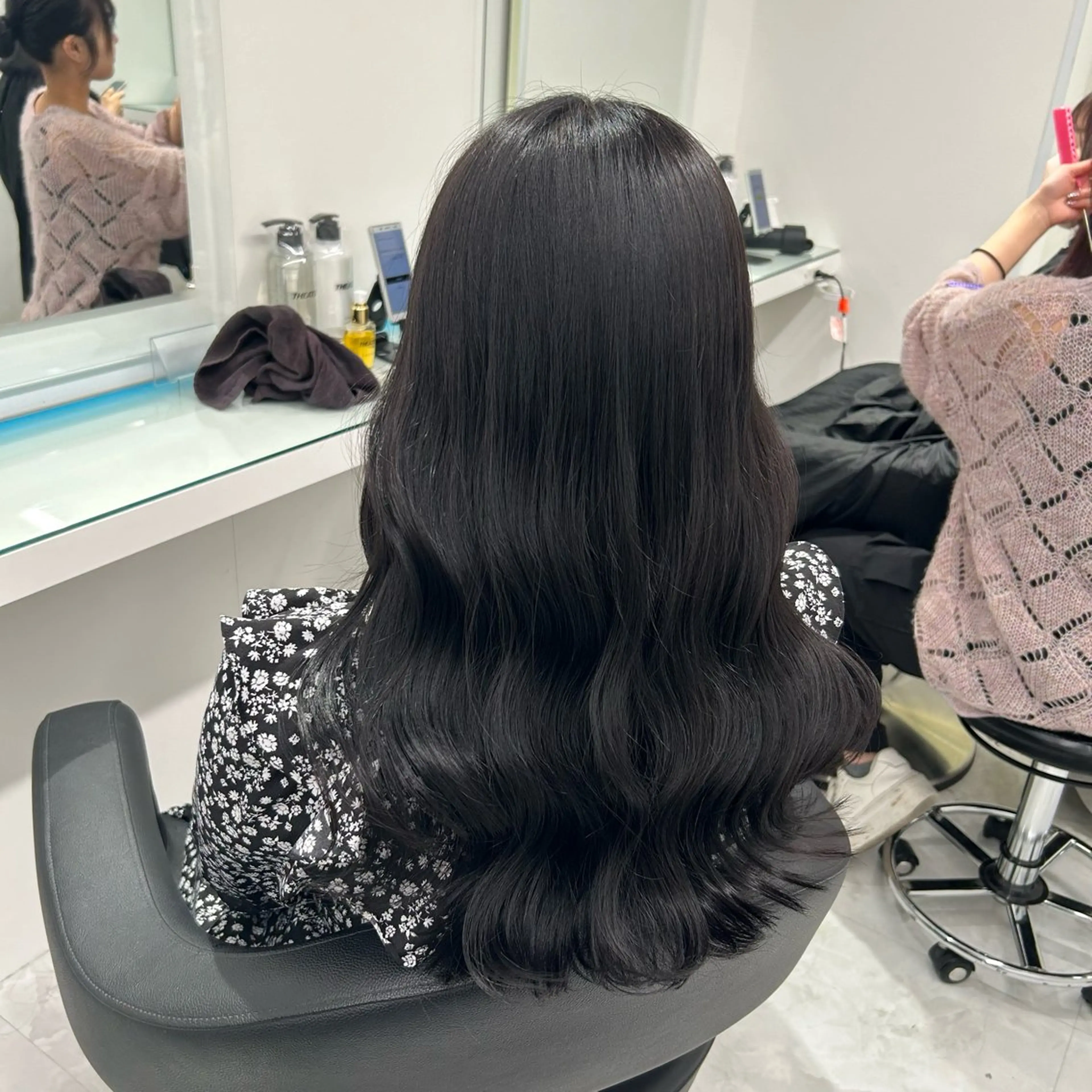 セミロング ヘアカラー 🤍大人っぽ韓国暗髪 🤍Asuka🤍のヘアスタイル