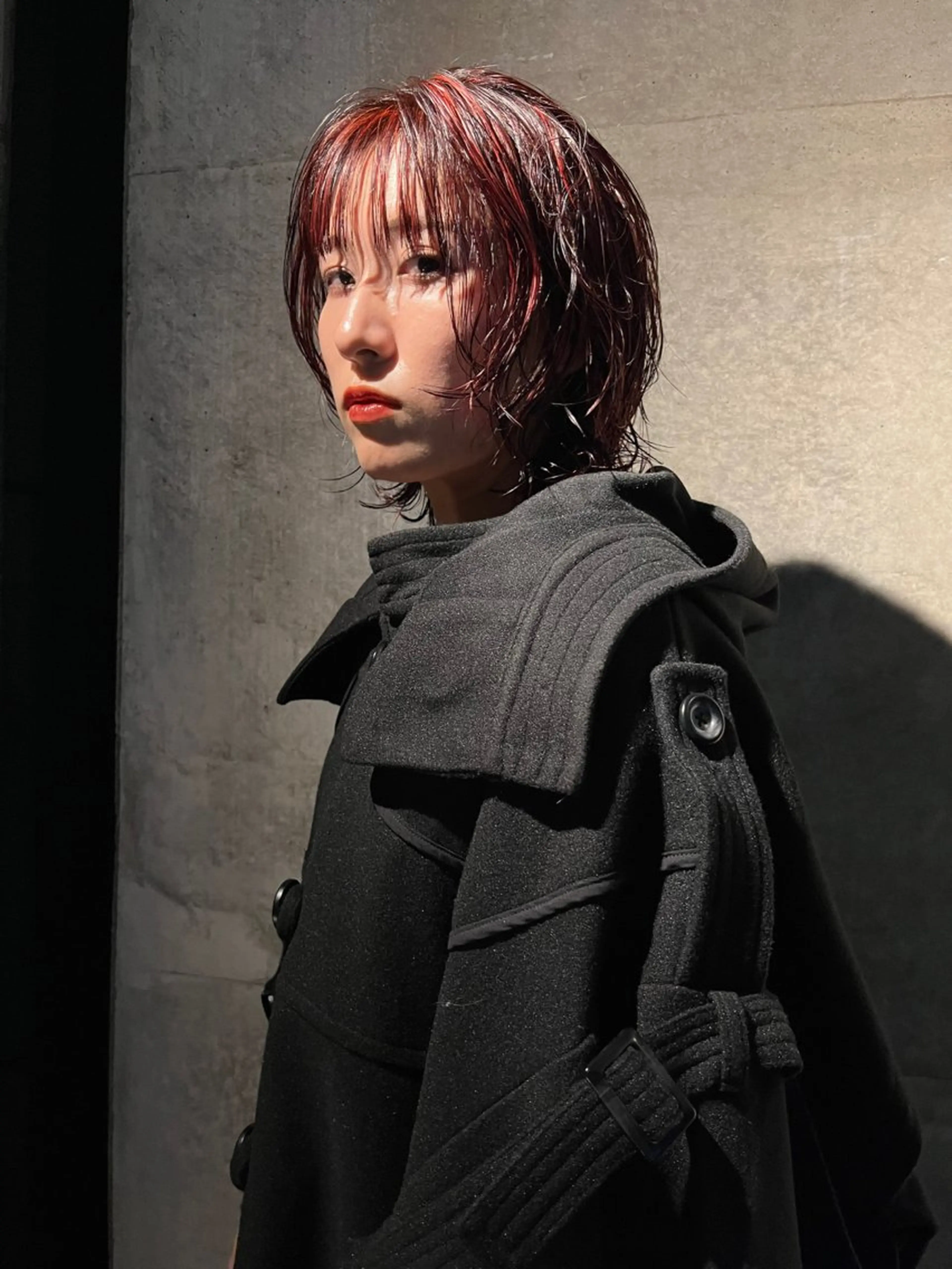 ミディアム カット ヘアカラー トリートメント ハイトーン/顔まわり レイヤー/YUKAのヘアスタイル