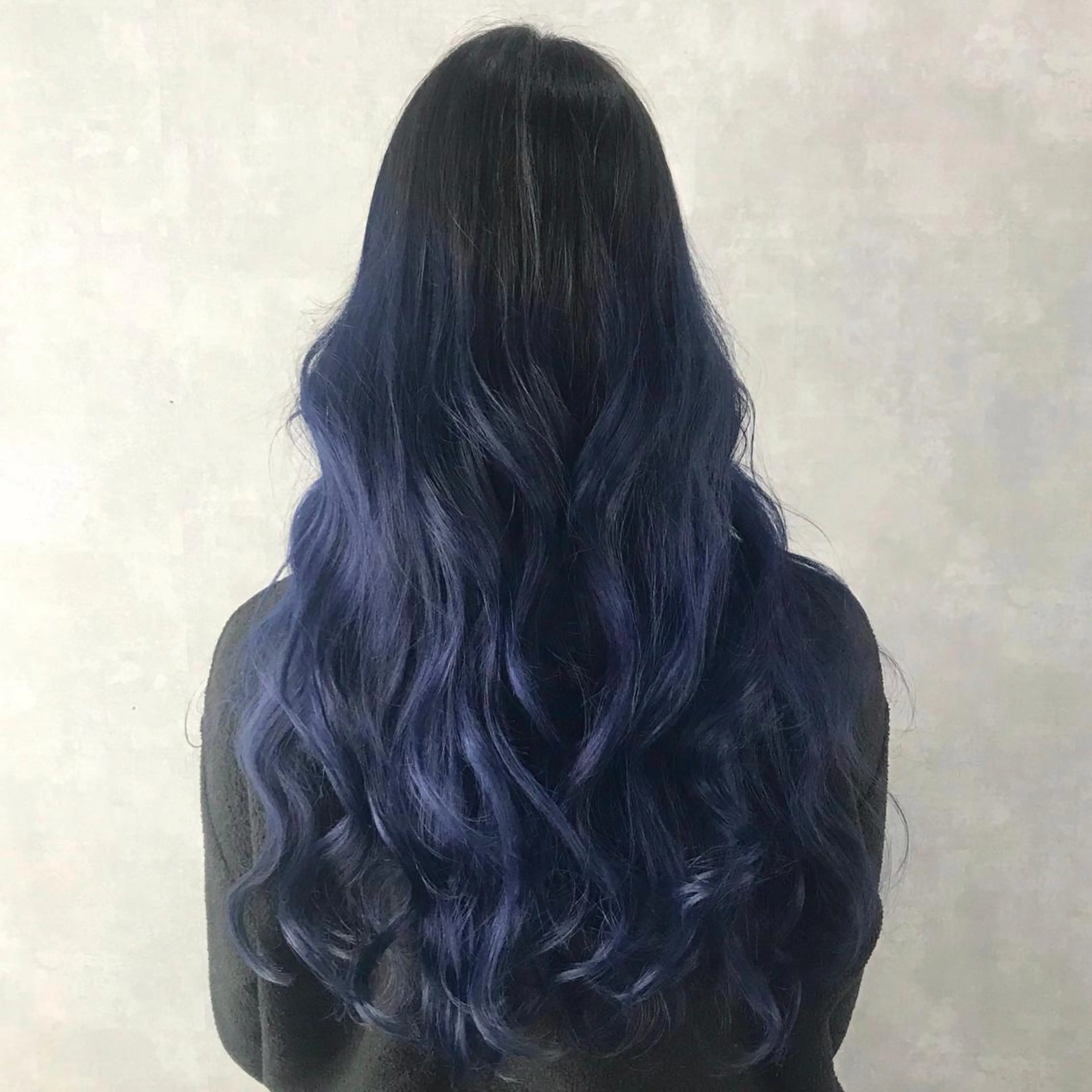 ロング カラー ブリーチ ブルーカラー ネイビーカラー ヨシンモリ ムルギョル巻き K-POP好き美容師 🇰🇷Kai.Yのヘアスタイル