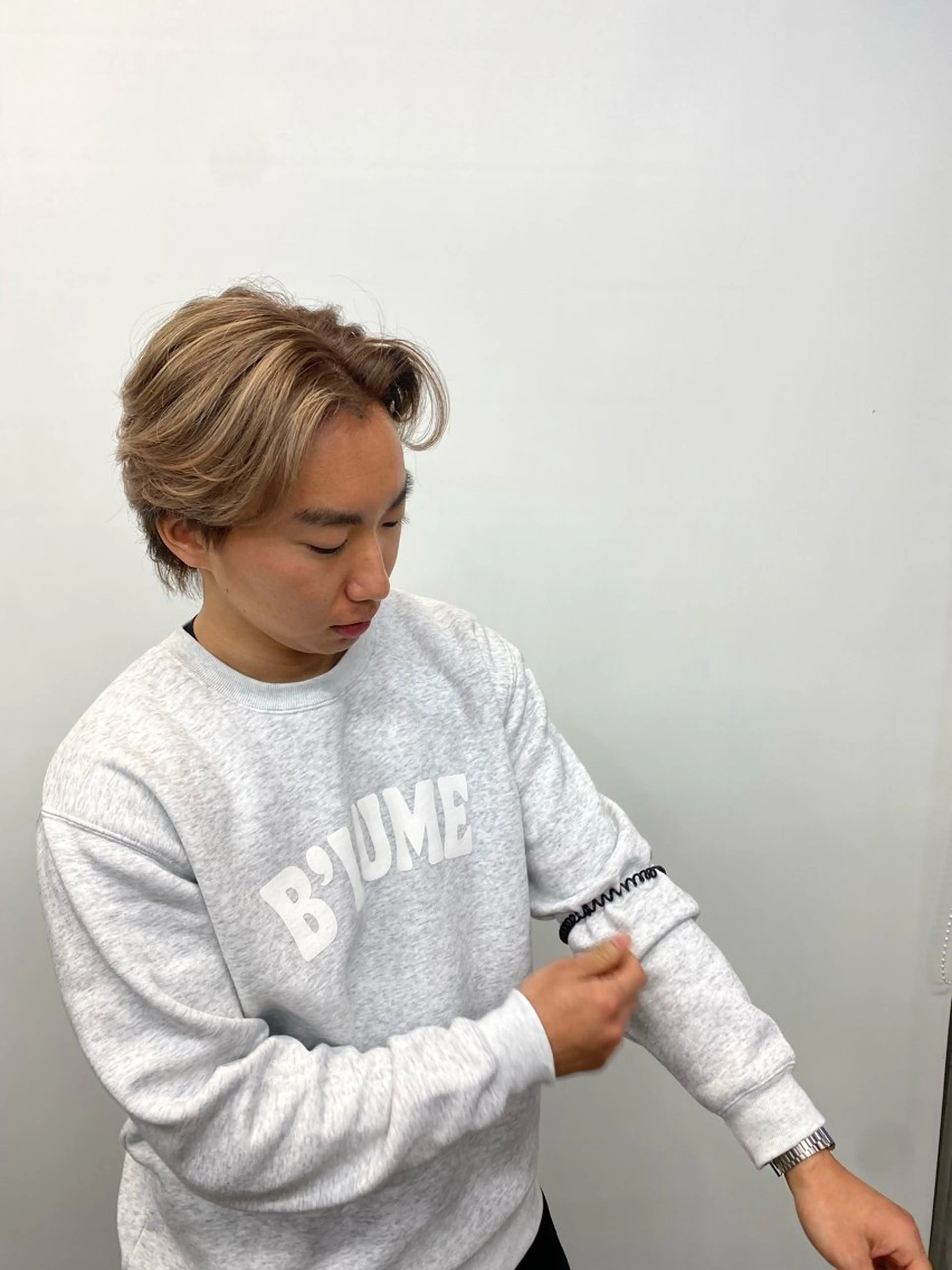 ミディアム カラー メンズ 加藤 エバンのヘアスタイル