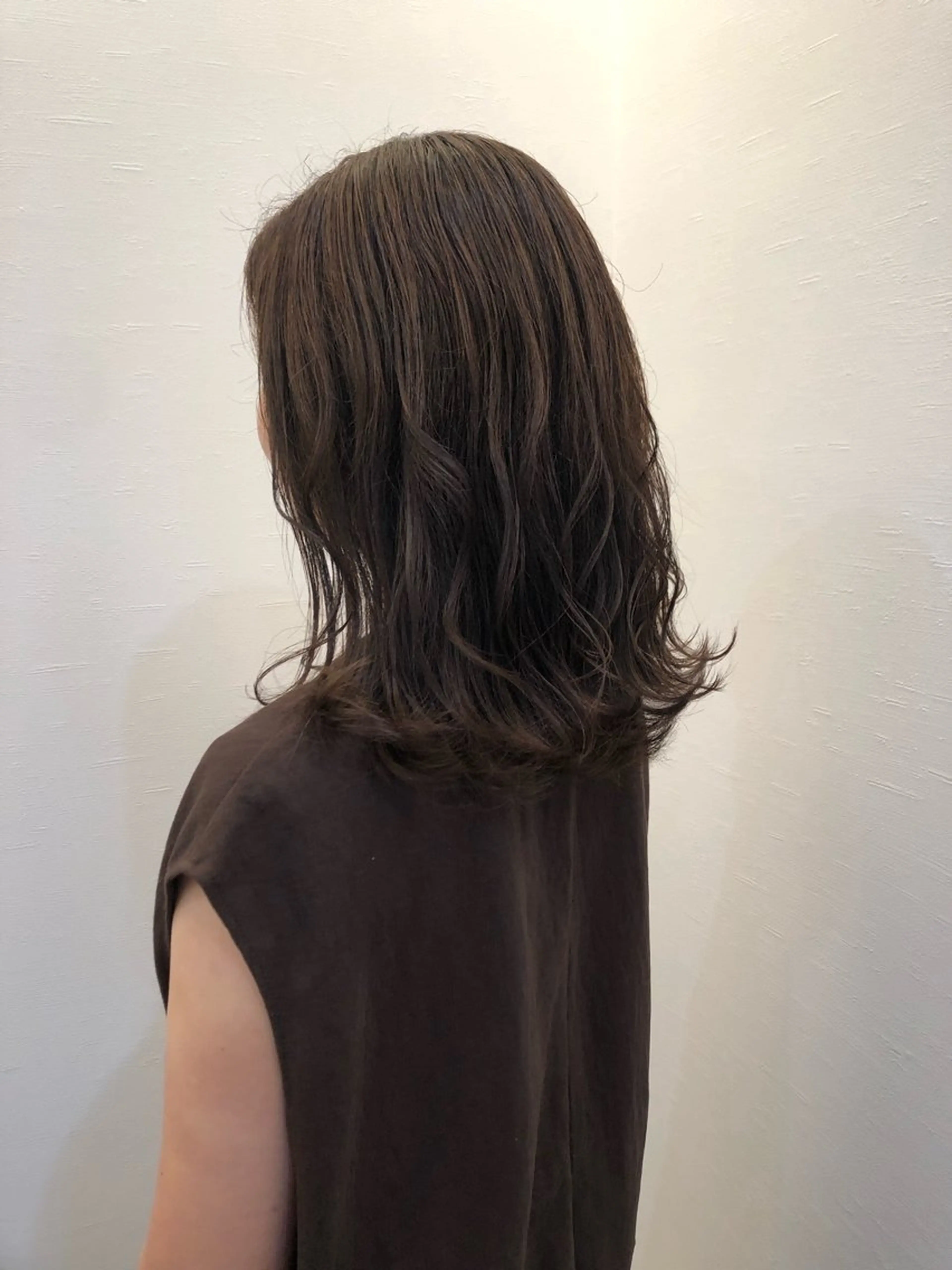 カラー Ruang所属・ツノガイ エリのヘアスタイル