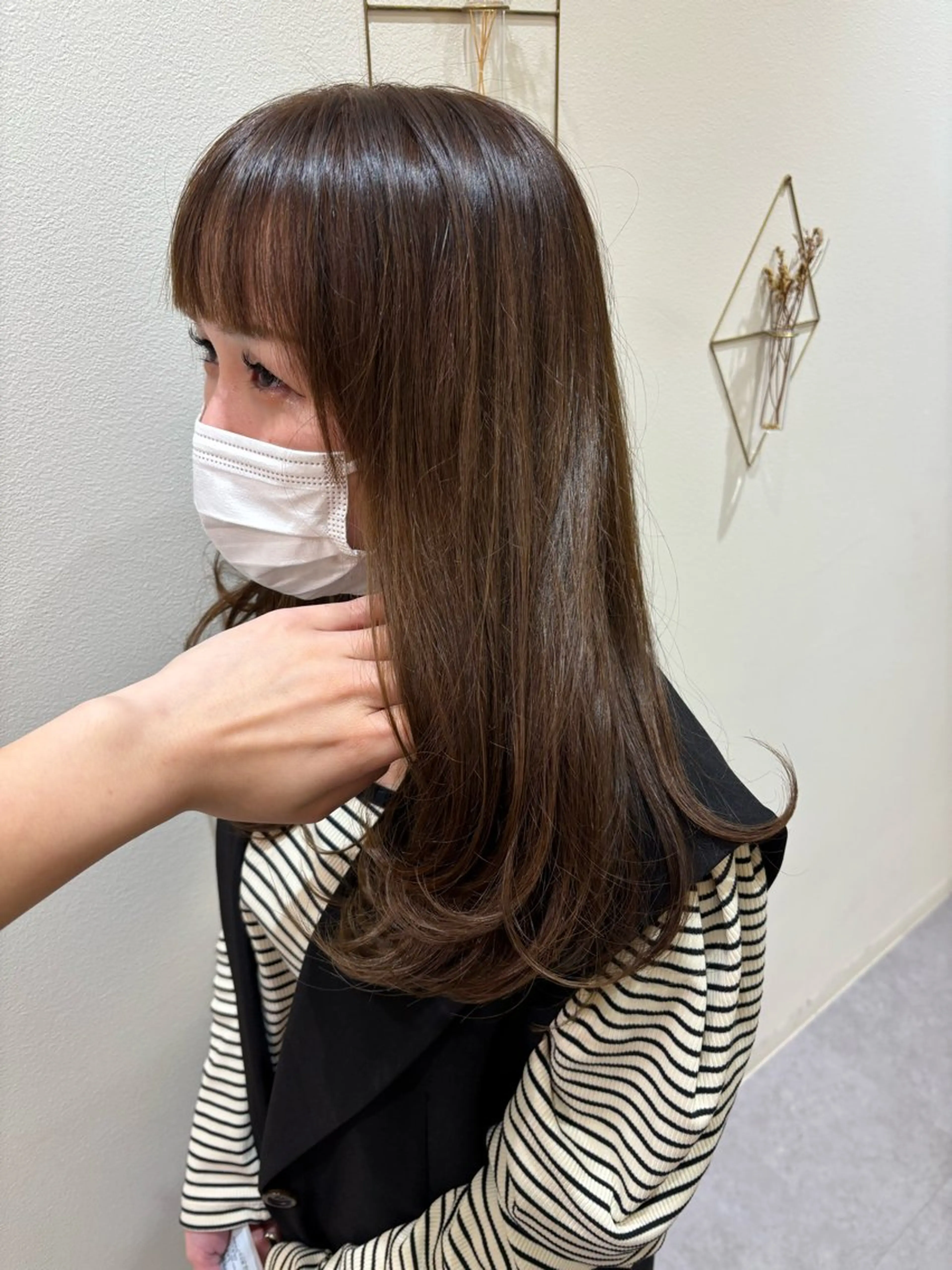 セミロング レイヤーカット TinkerLip所属・レイヤー／ボブ／暗髪 透明感カラーChieのヘアスタイル