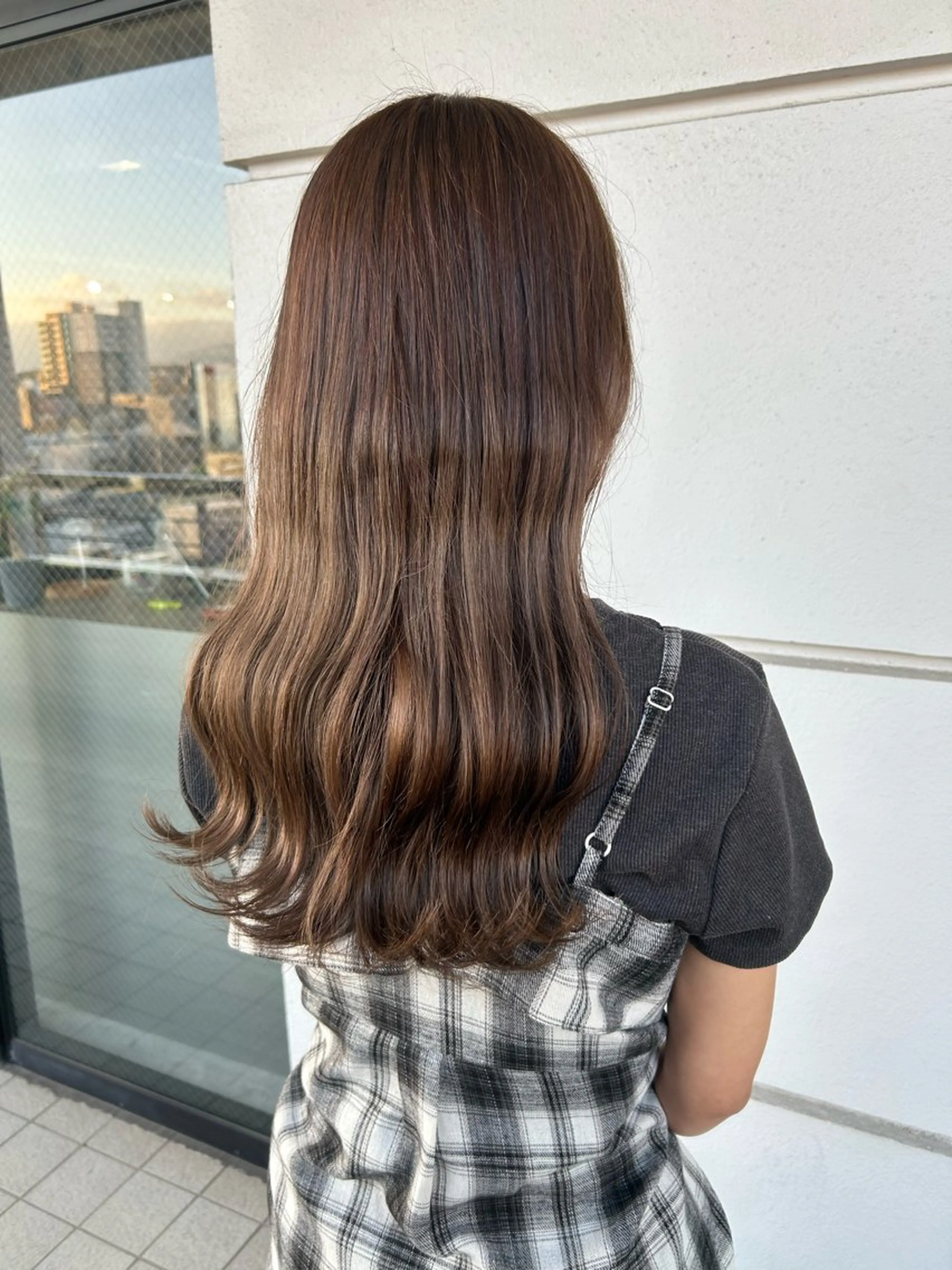 セミロング カット ヘアカラー トリートメント 髪質改善×ハイトーン レイヤー天神美容室のヘアスタイル