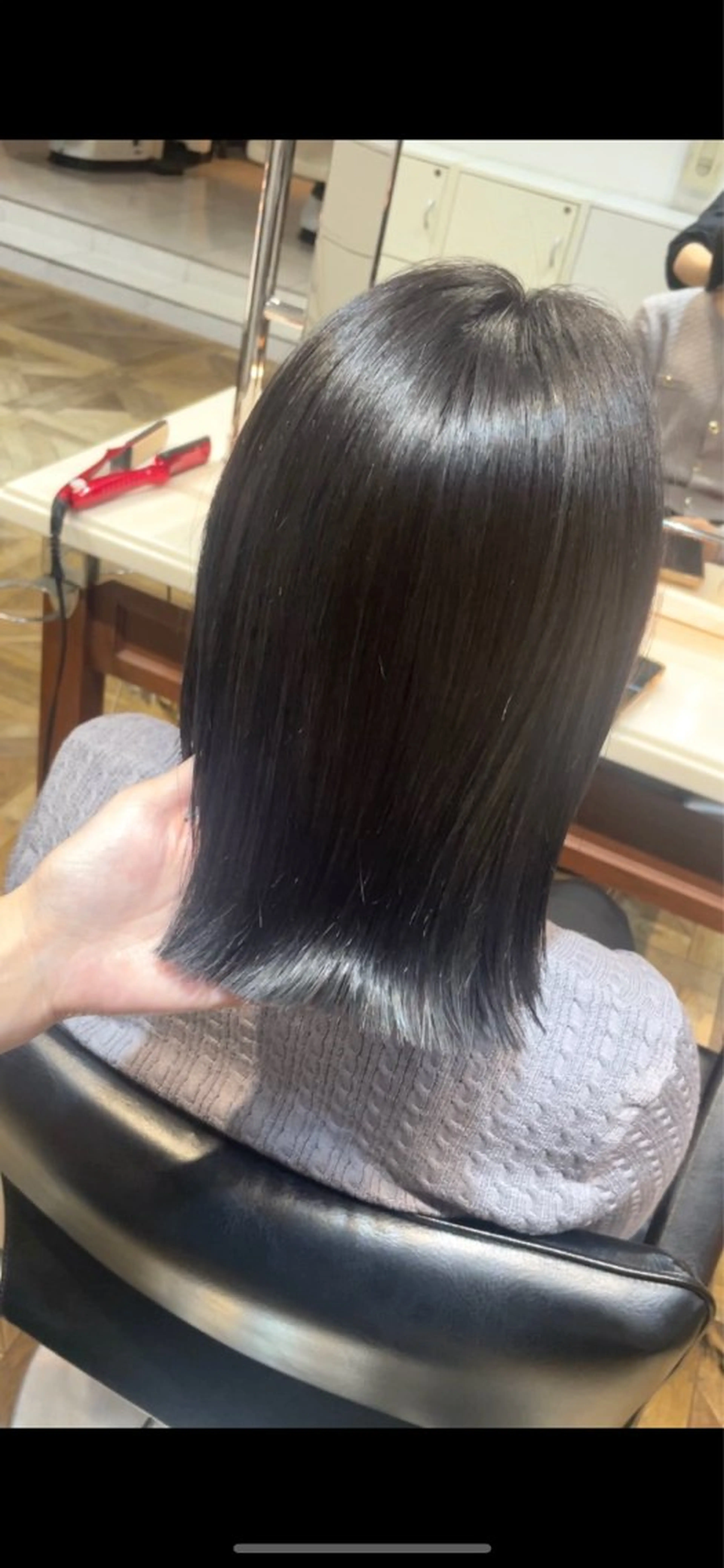 ミディアム カラー 切りっぱなしボブ 黒髪 ブルーカラー ブルーブラック ブルーグレー カット ヘアカラー トリートメント ご新規様限定 透明感カラーKANAのヘアスタイル