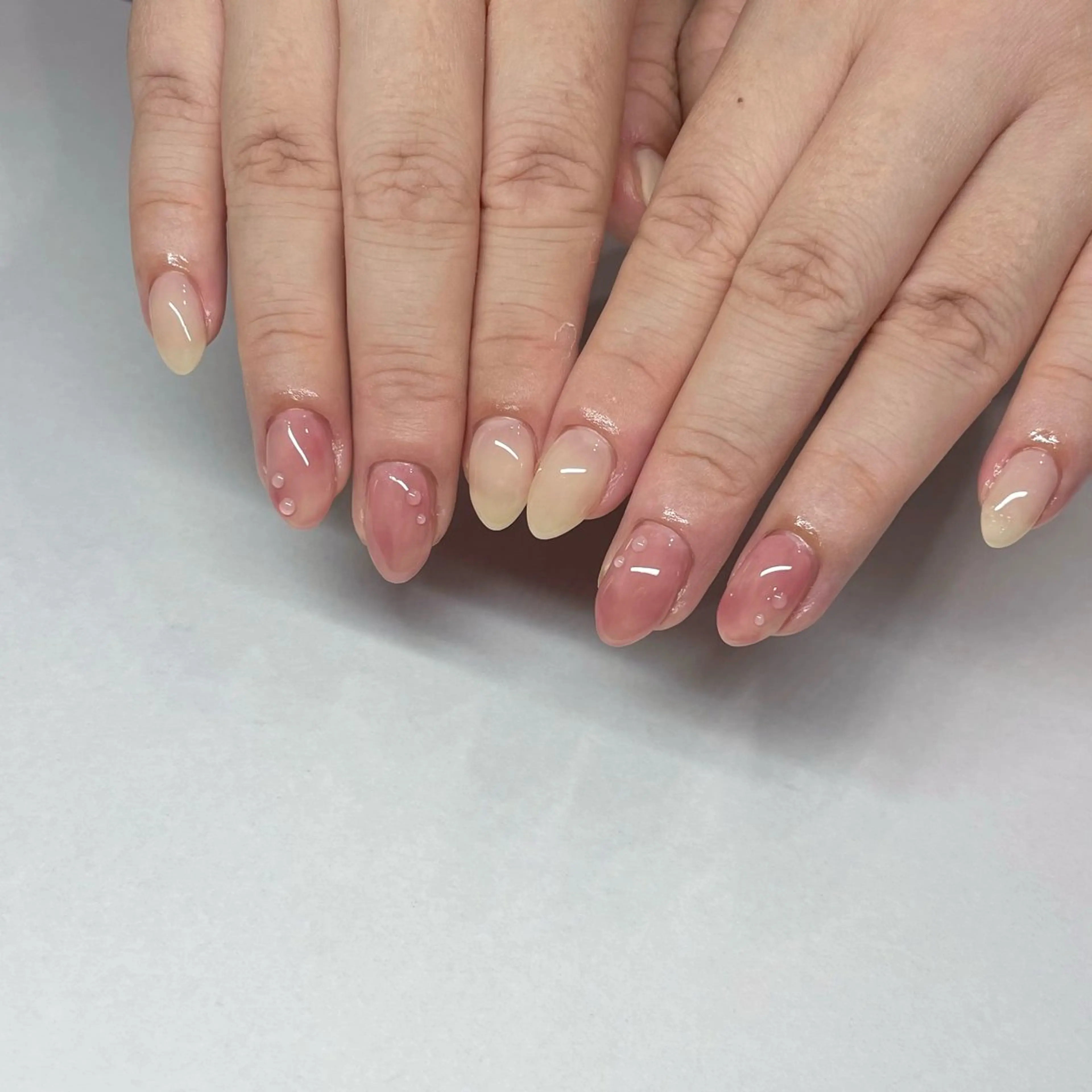 ネイル Salon attrait 大石のネイルデザイン