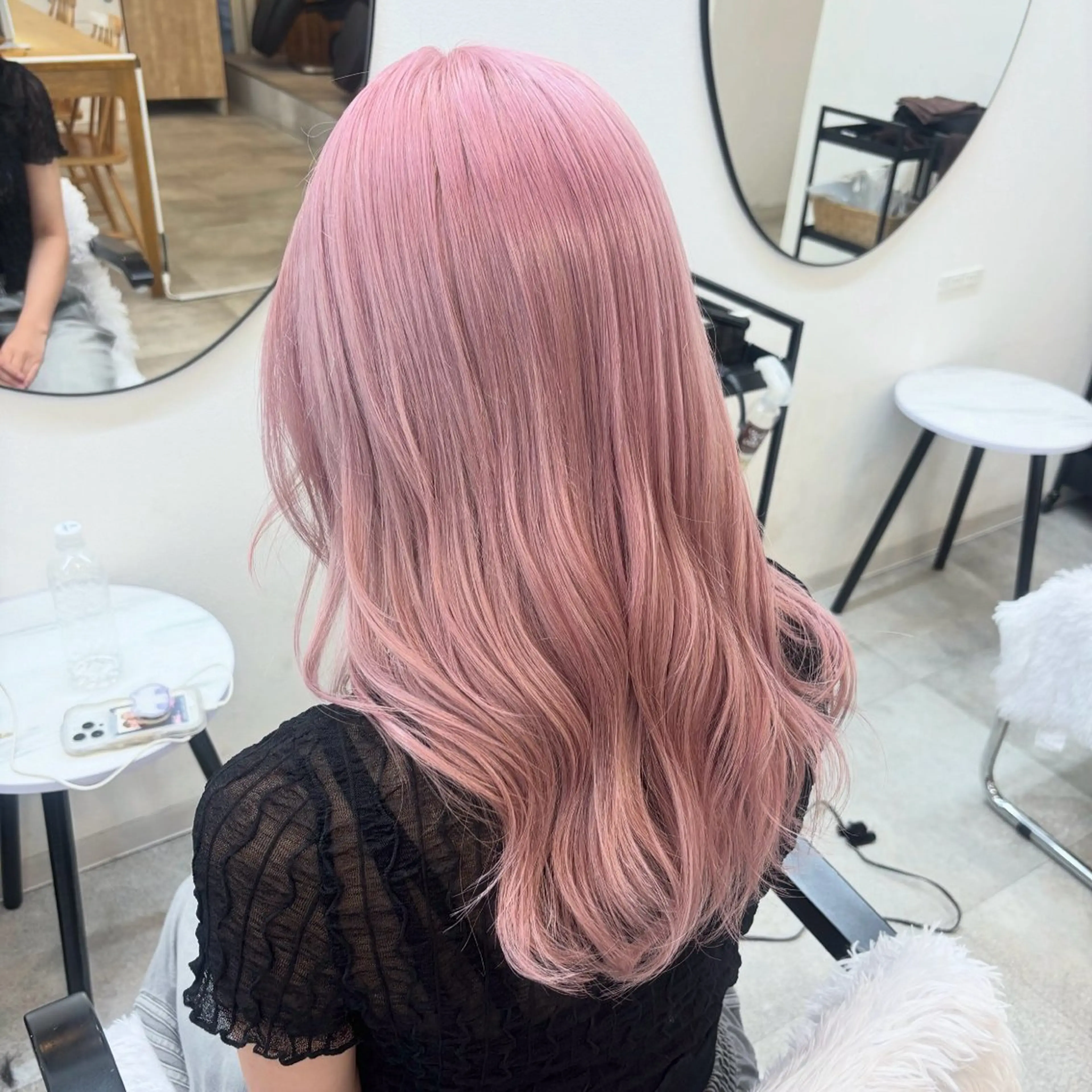 セミロング カラー ピンクカラー ホワイトピンク ヘアカラー トリートメント ヘアセット 渋谷🩶ハイトーン 🩶FUMUのヘアスタイル