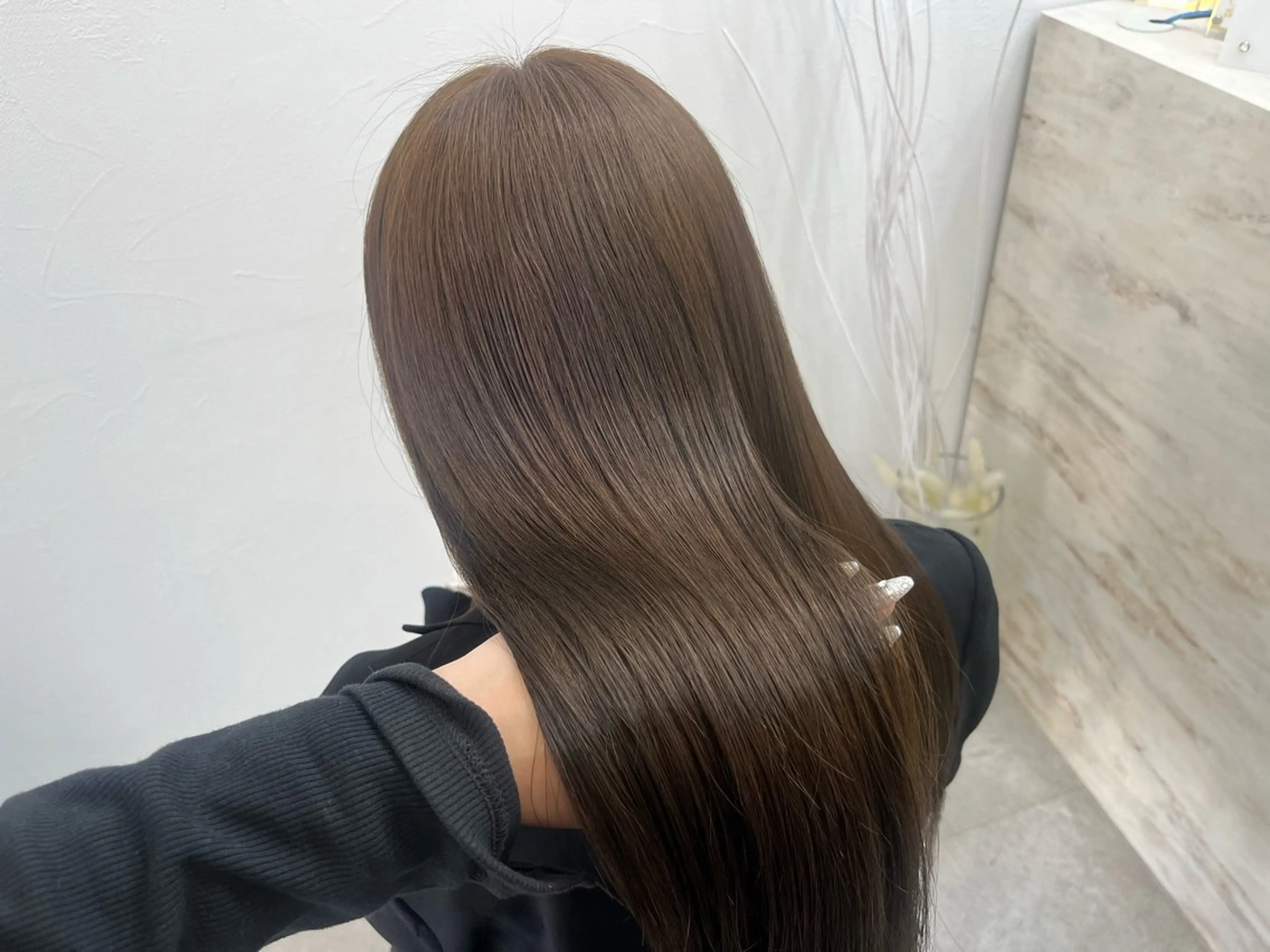 ロング カラー グレージュ オリーブグレージュ オリーブグレー ヘアカラー トリートメント 🦋Yui🦋透明感 /ベージュ/髪質改善のヘアスタイル