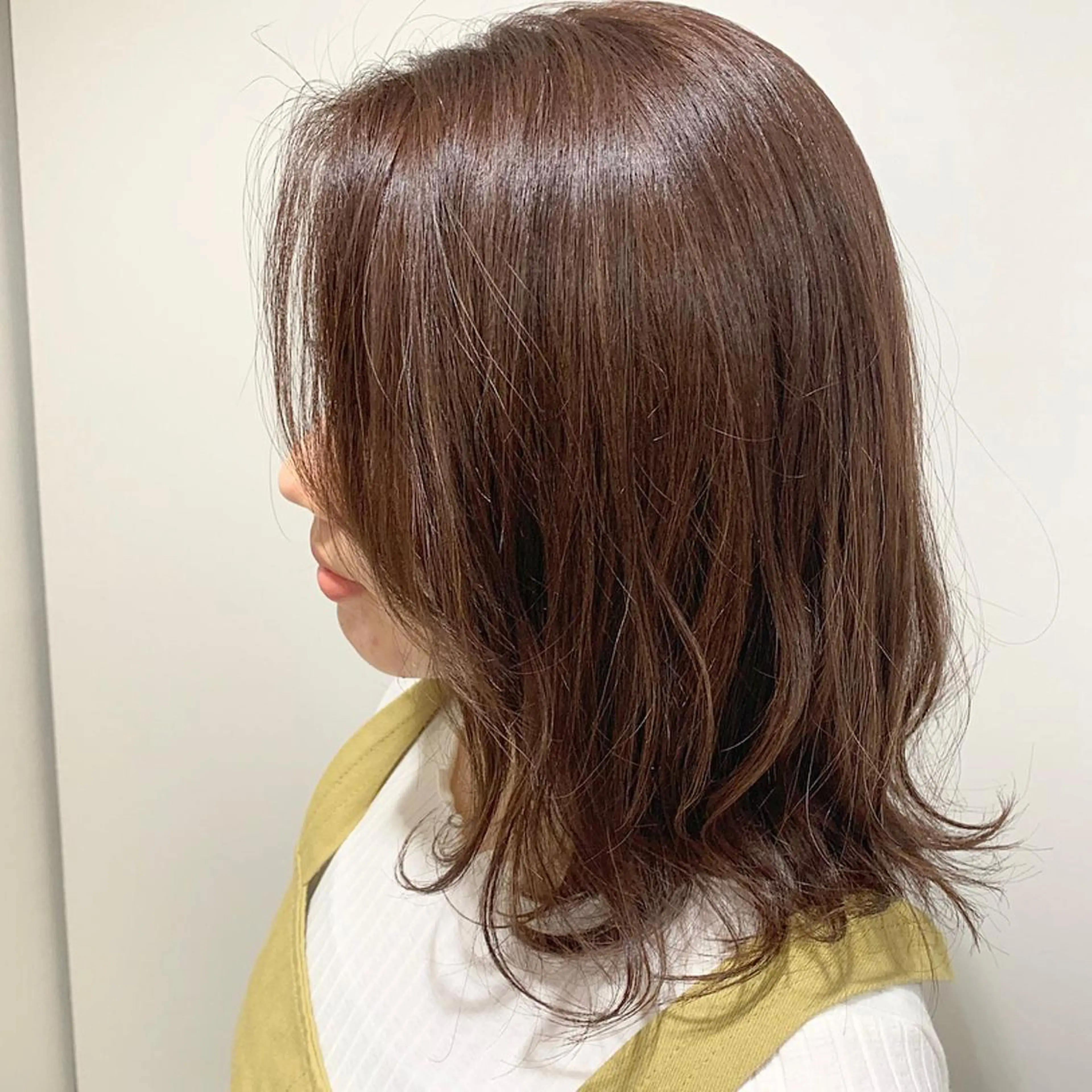 カラー 山口 莉奈のヘアスタイル