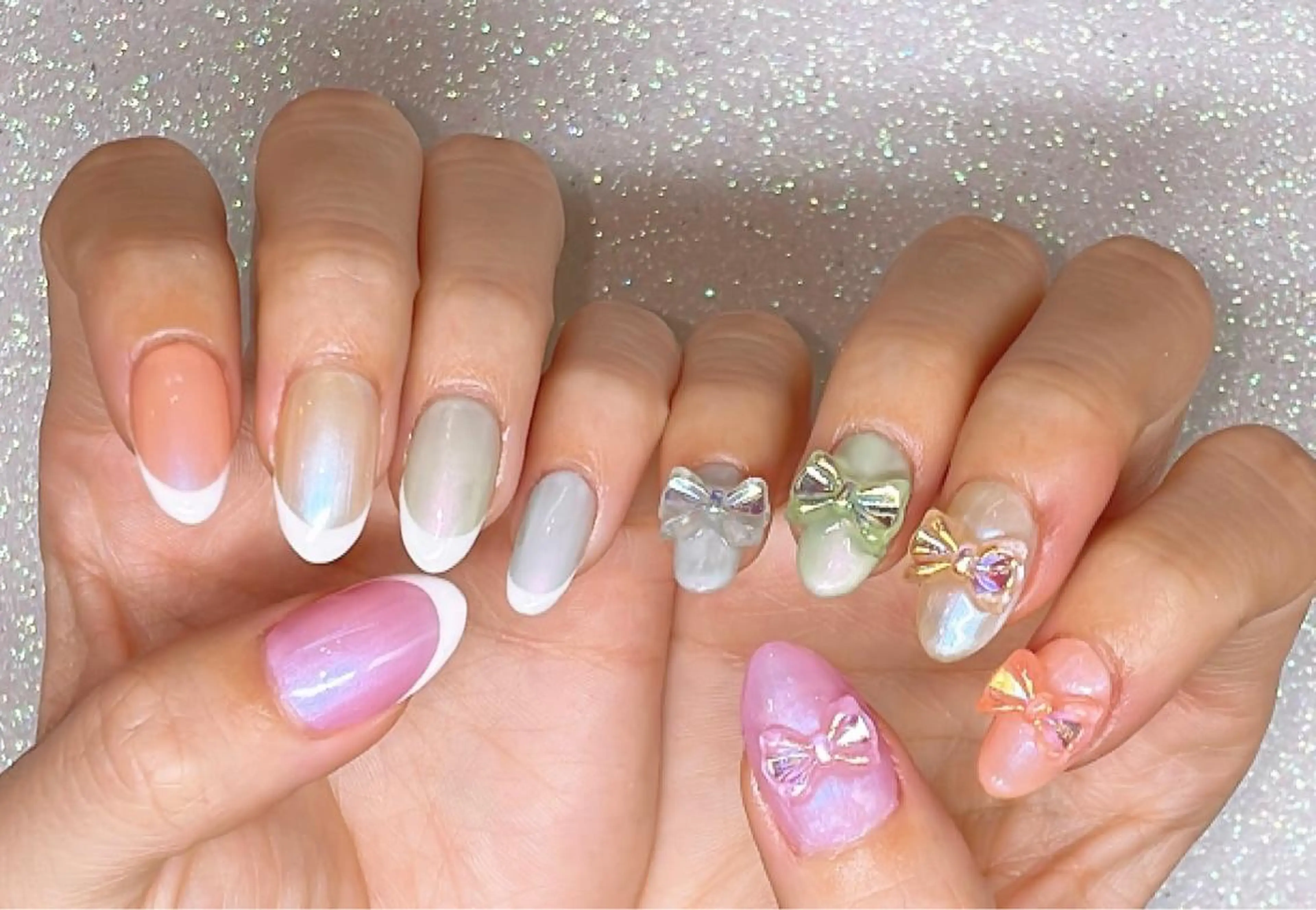 ネイル VIERU 🌈🎀💖のネイルデザイン