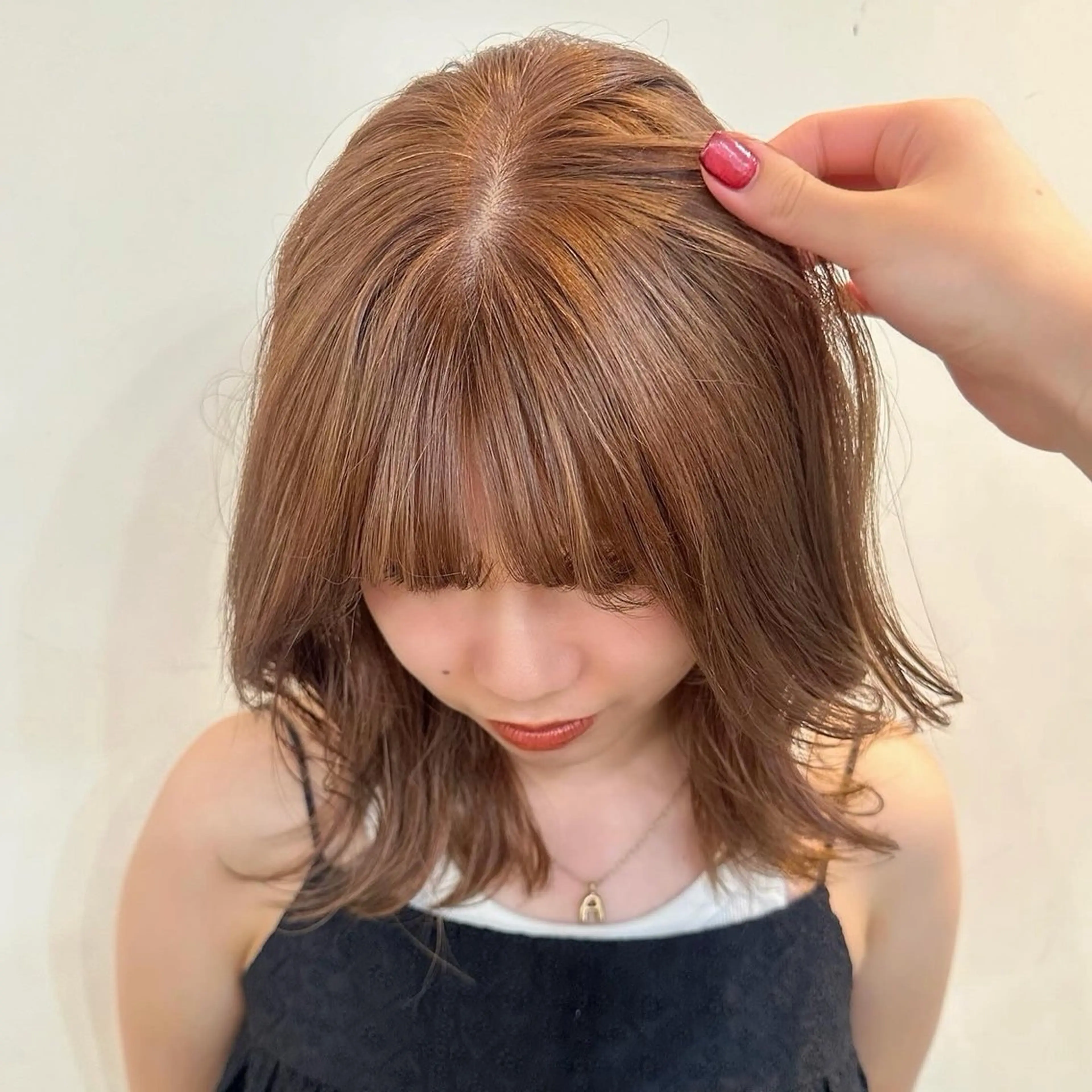 ミディアム くびれヘア カット ヘアカラー ベージュ/透明感/ レイヤー/あやか💕のヘアスタイル