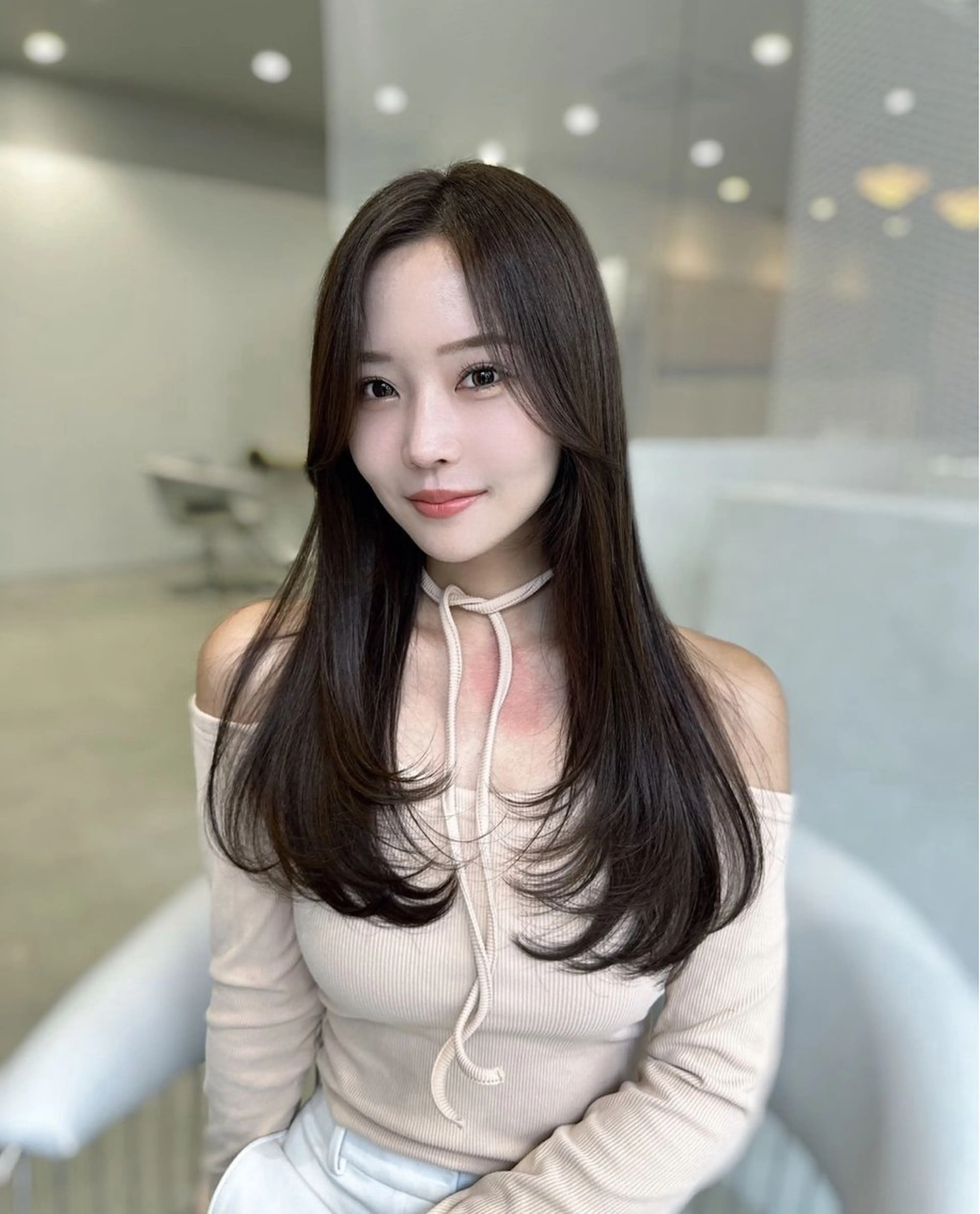 ロング SONA/レイヤー /ダブルカラーのヘアスタイル