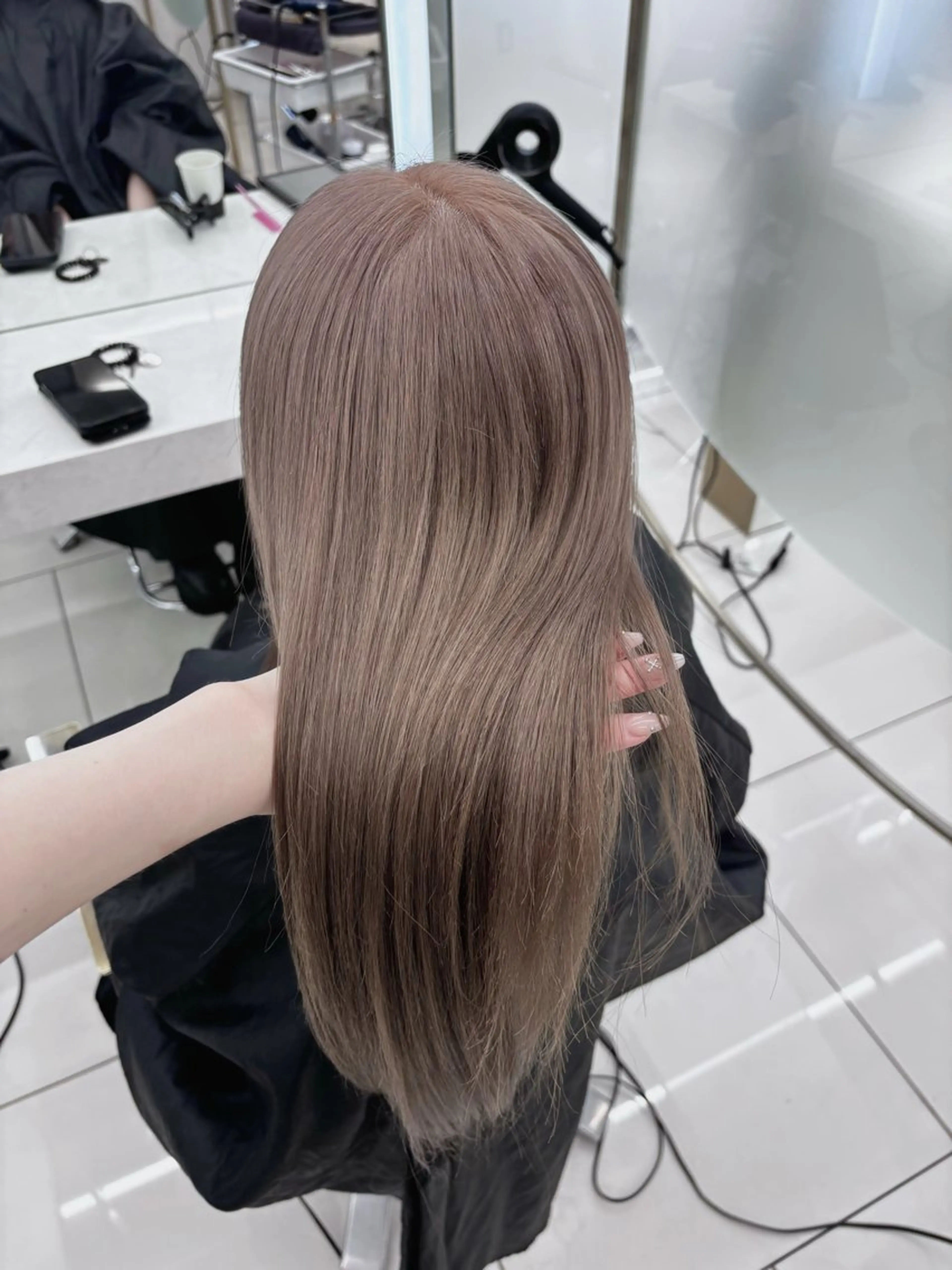 ロング モヅメ モモエのヘアスタイル