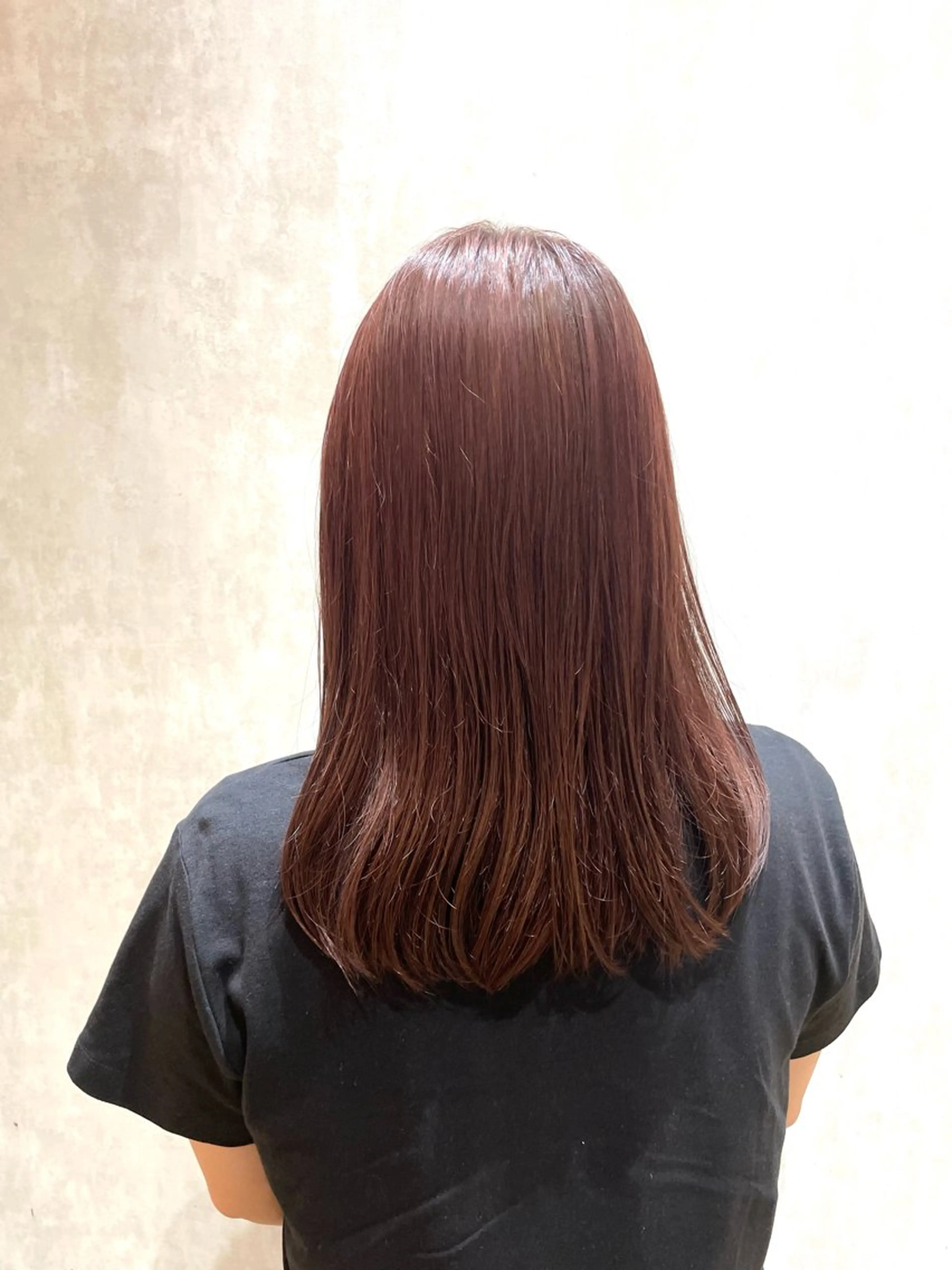 ミディアム 髪質改善ストレート オルメントのヘアスタイル