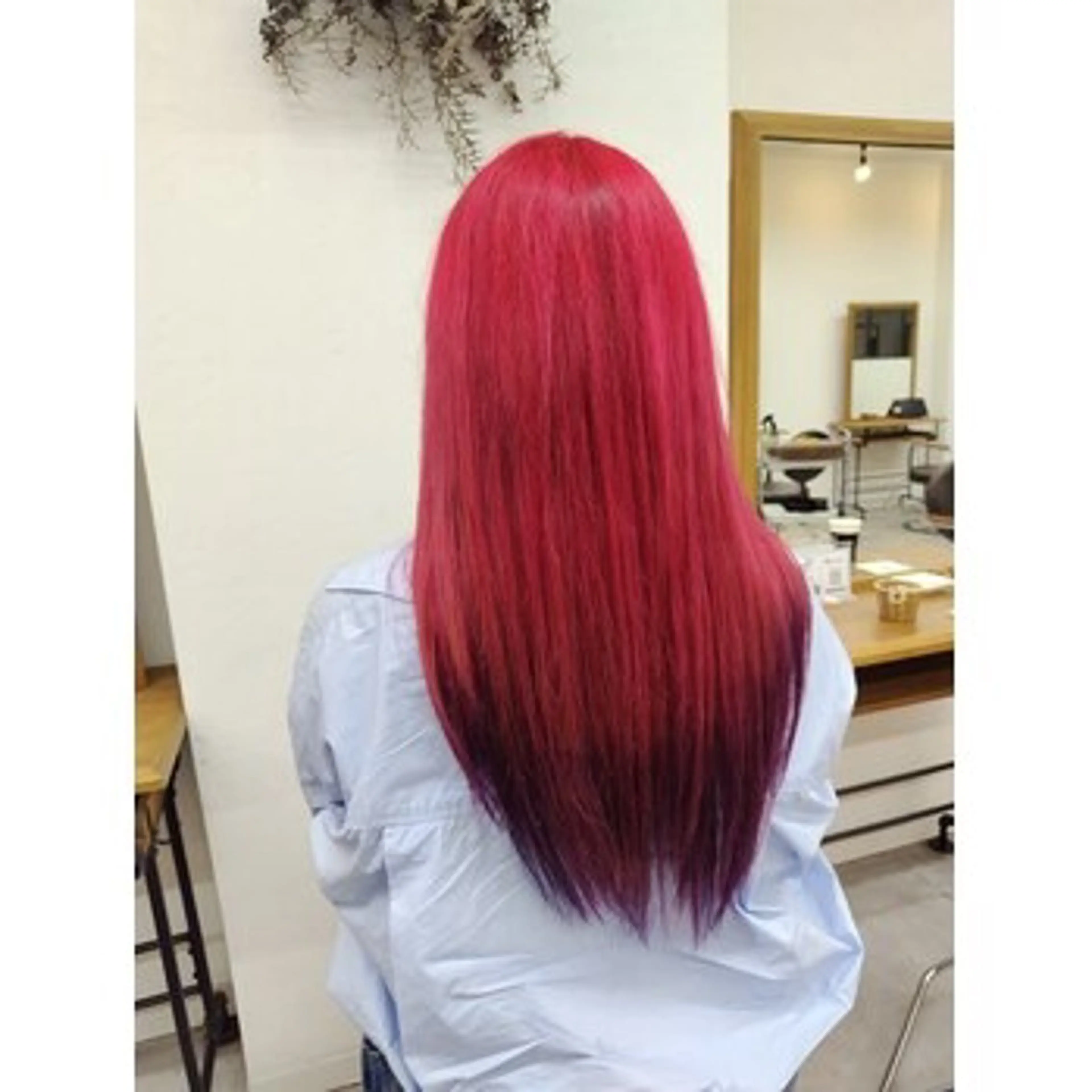 カラー ブリーチ ピンクカラー 澤田 あきのヘアスタイル