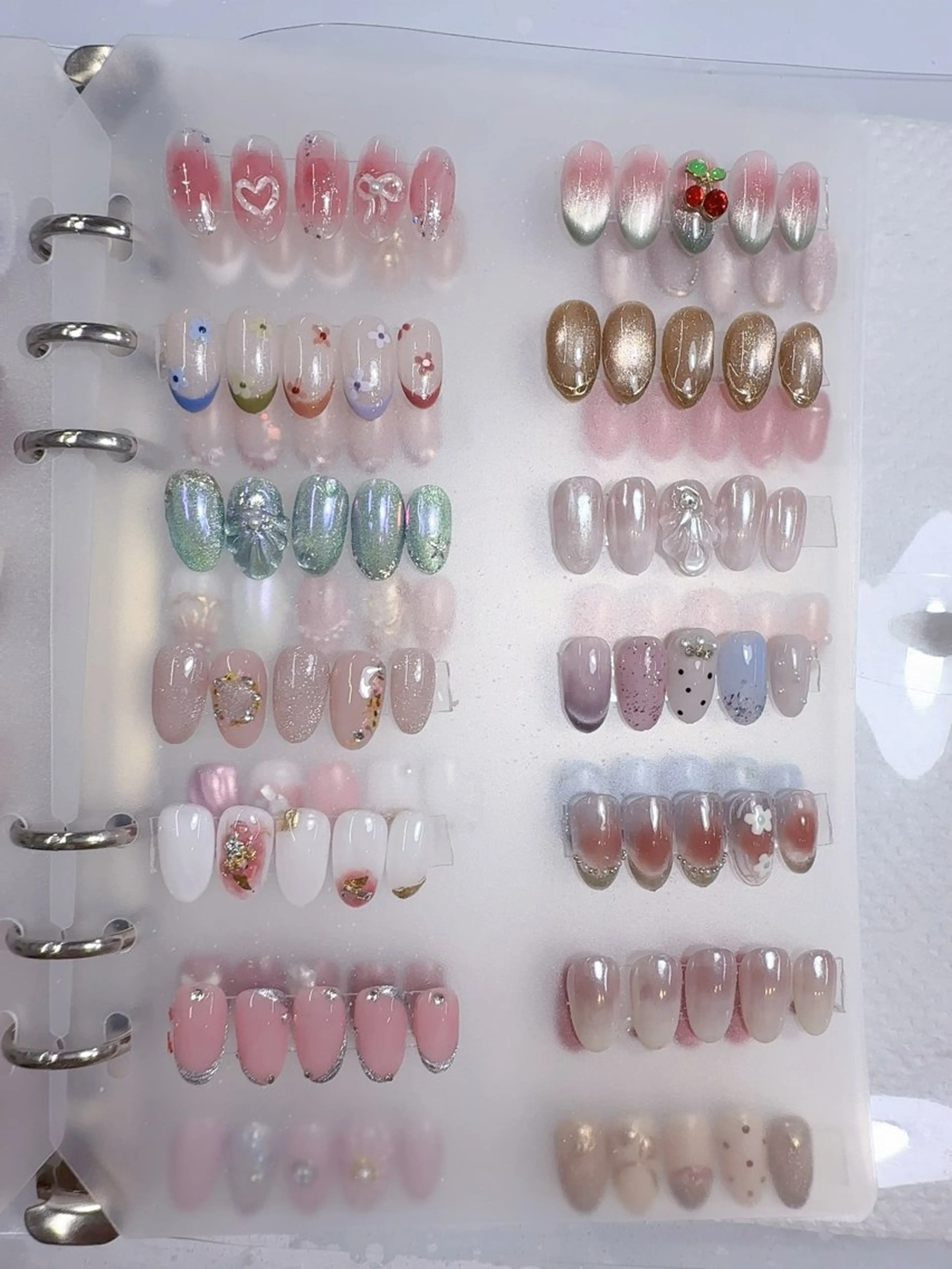 ネイル ハンドネイル トウイ チャンのネイルデザイン