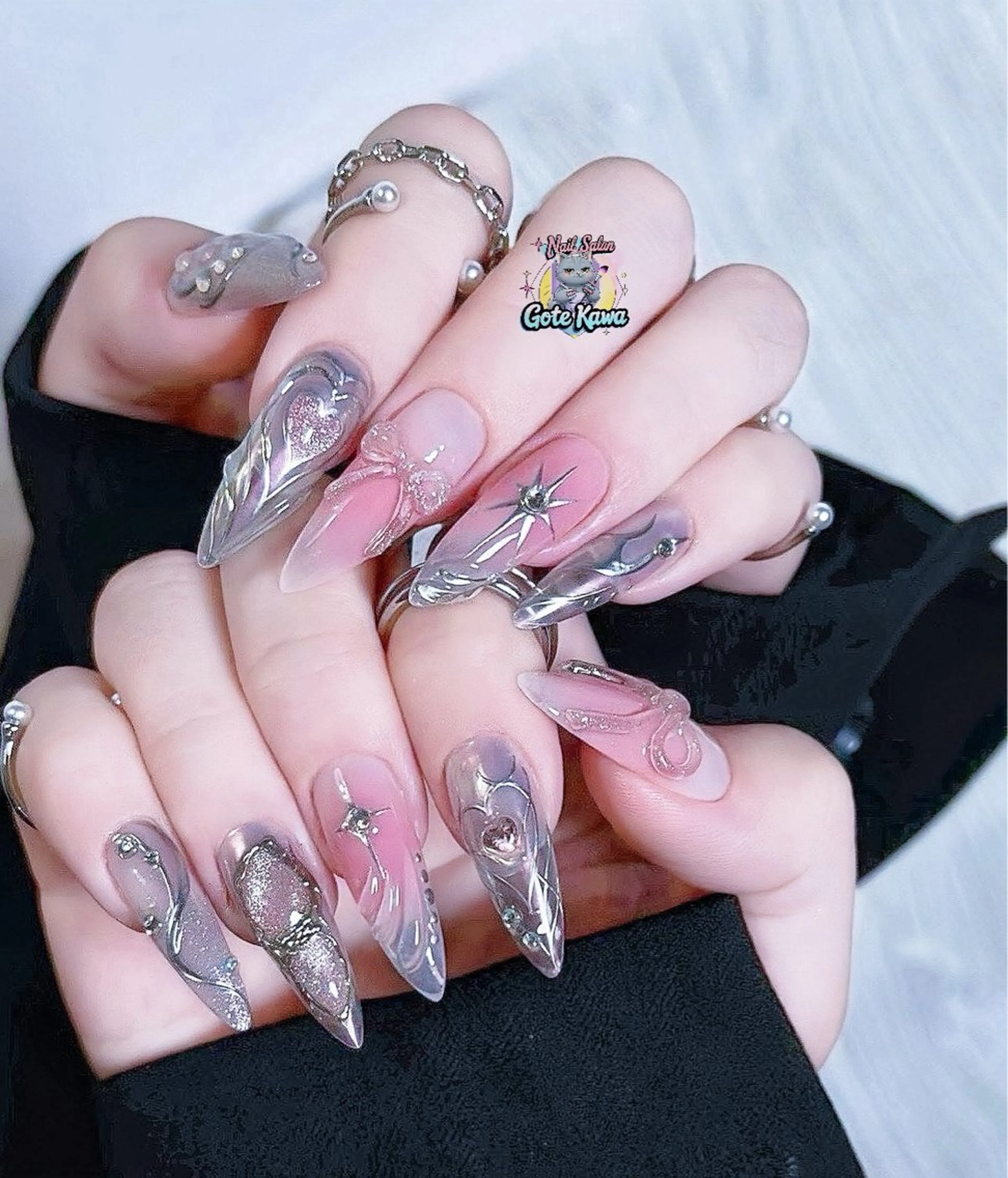 ネイル アートネイル 長さ出し キラキラネイル ピンク リボン ハンドネイル ハンドケア Gote Kawa nail salonのネイルデザイン