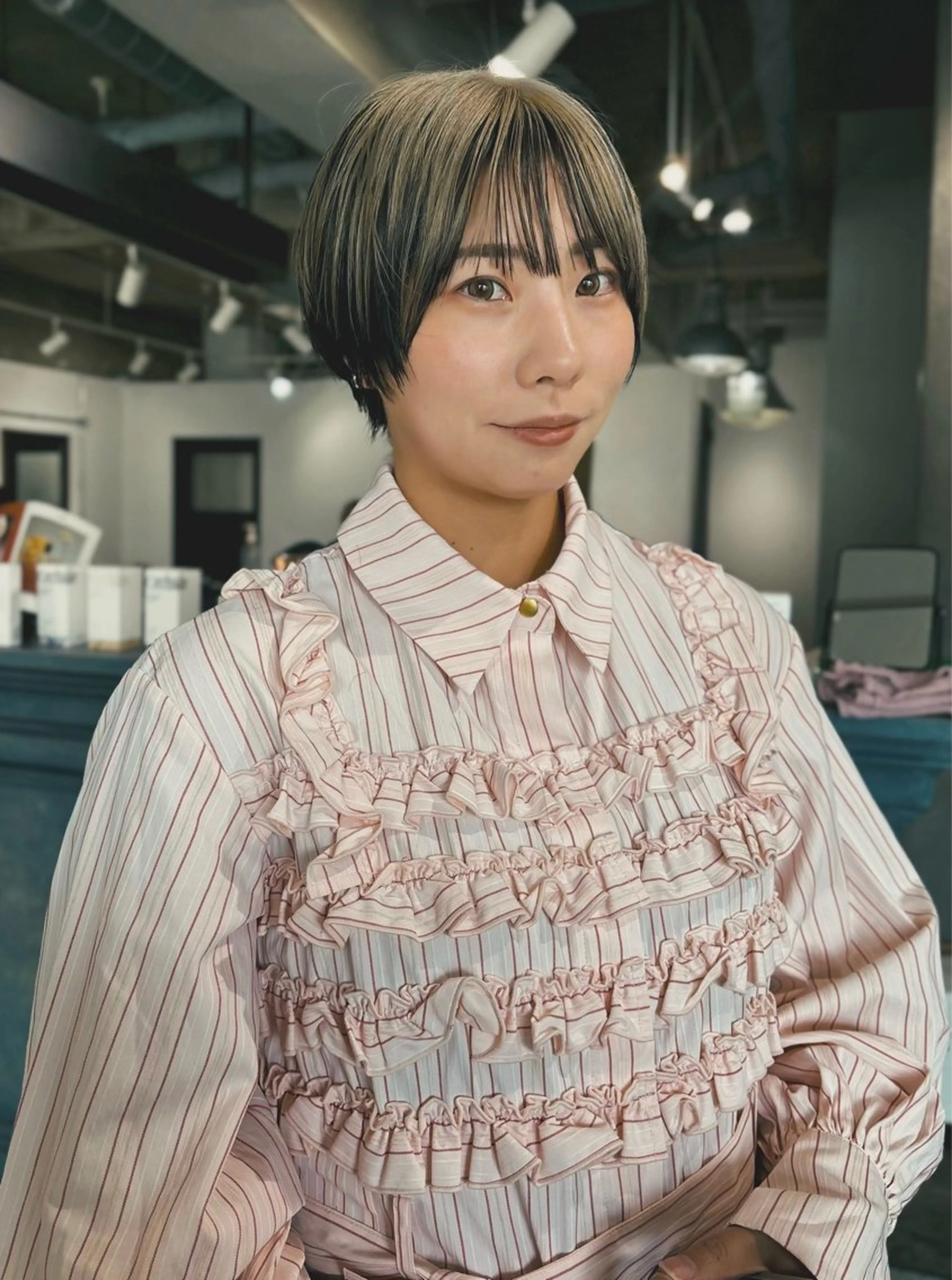 ショート カラー ブリーチ ショートヘア カット ヘアカラー トリートメント デザインパーマ 藤田和樹のヘアスタイル